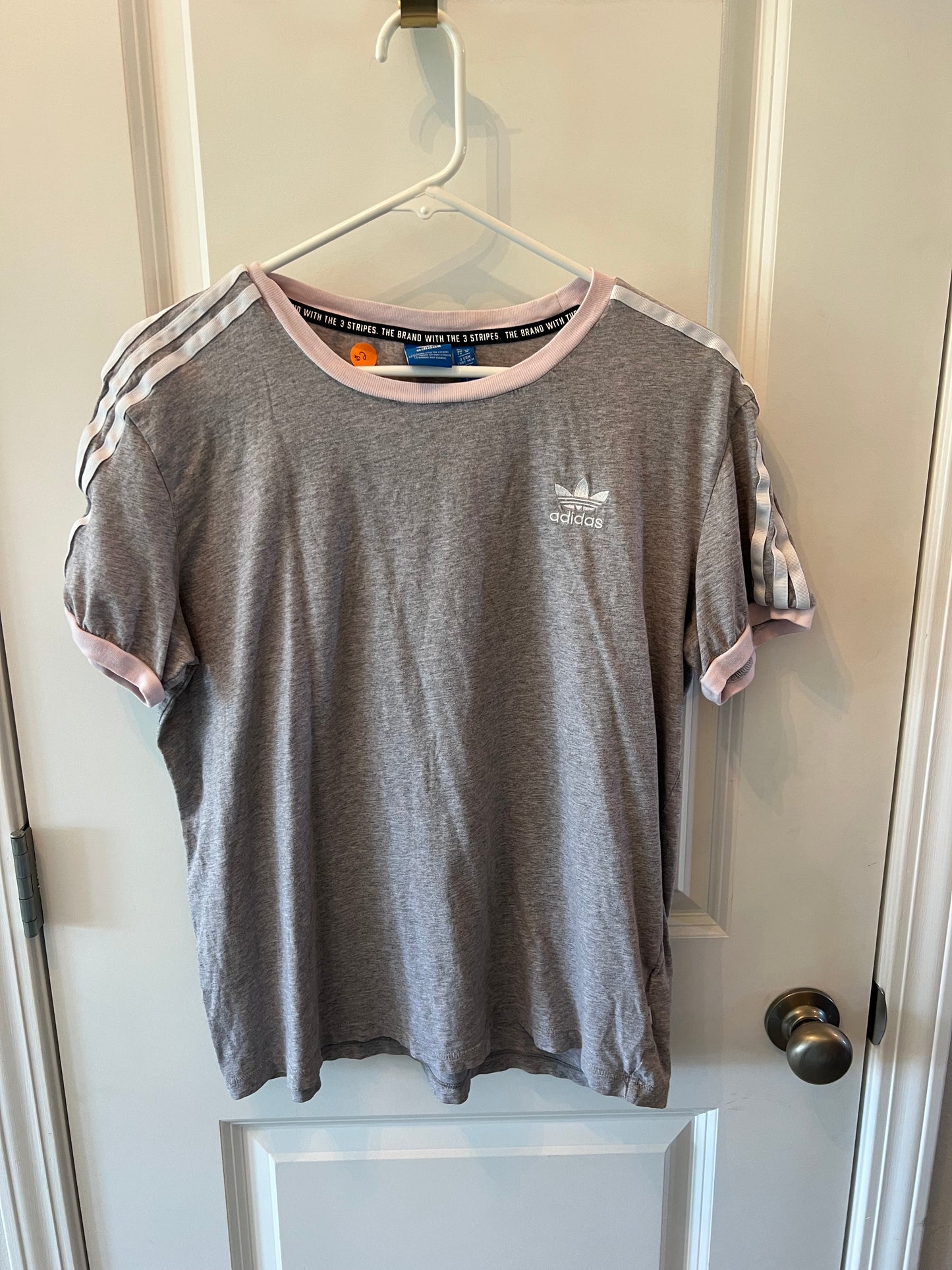 Adidas Short Sleeve Tee Women’s Size Medium Gray