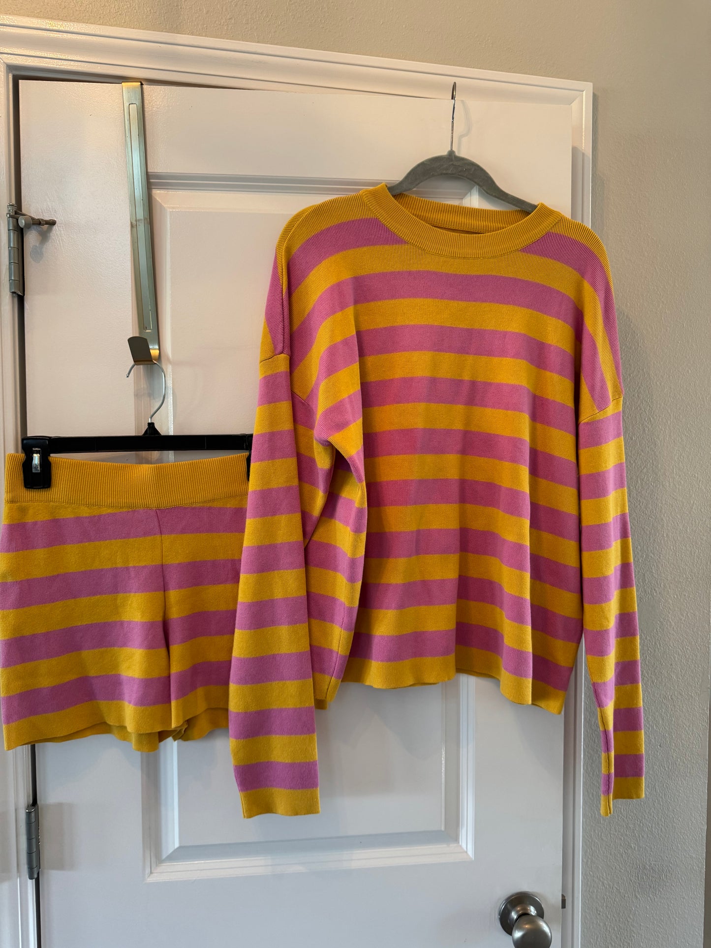 Stripe Knit Matching Set Women’s Medium Pink Yellow
