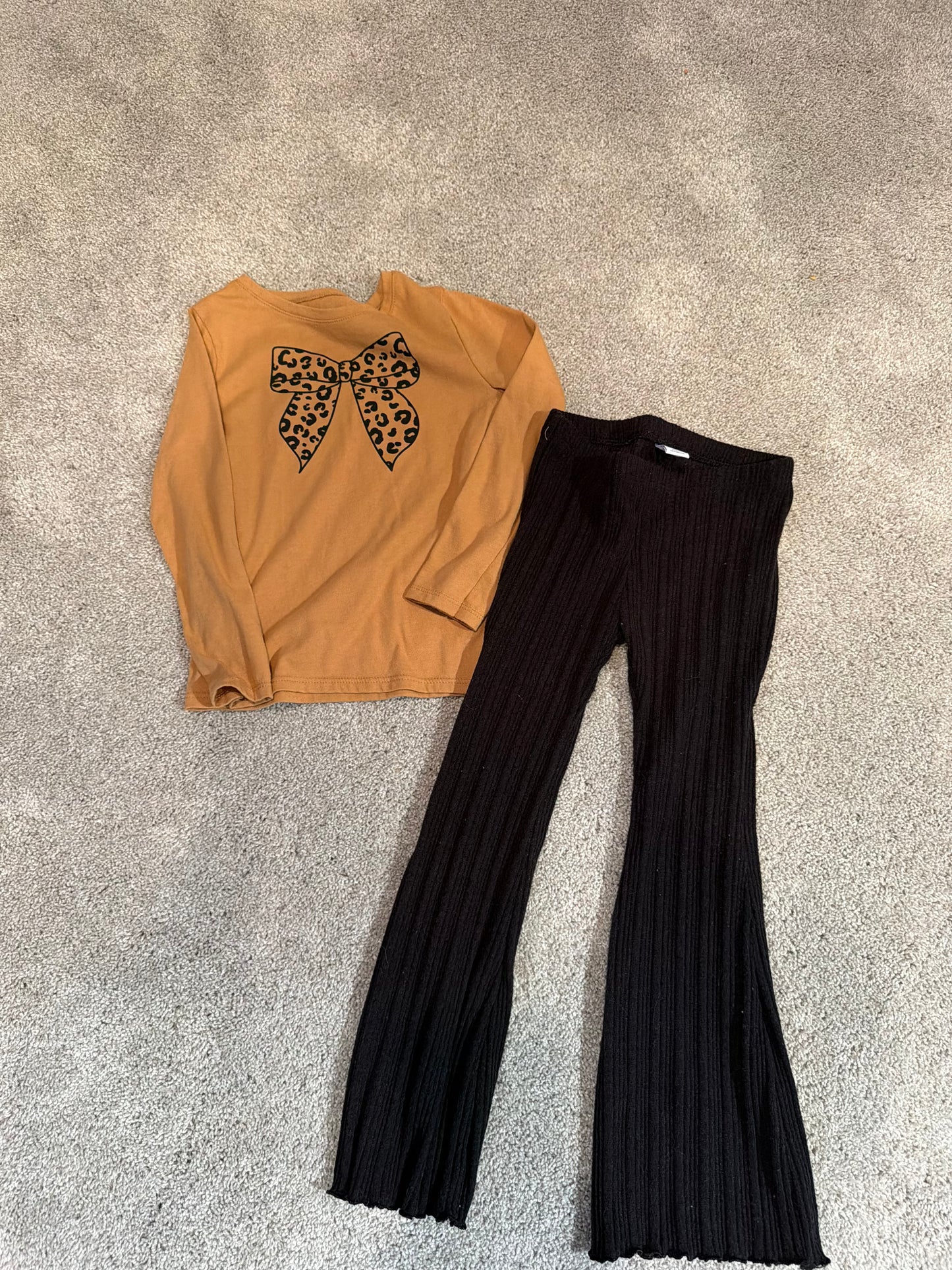 Toddler girl cheetah bow outfit size 5