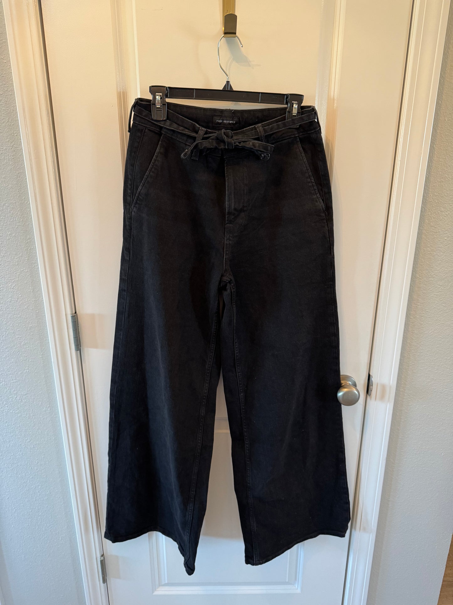 Free Assembly Jeans Women’s 6 Black