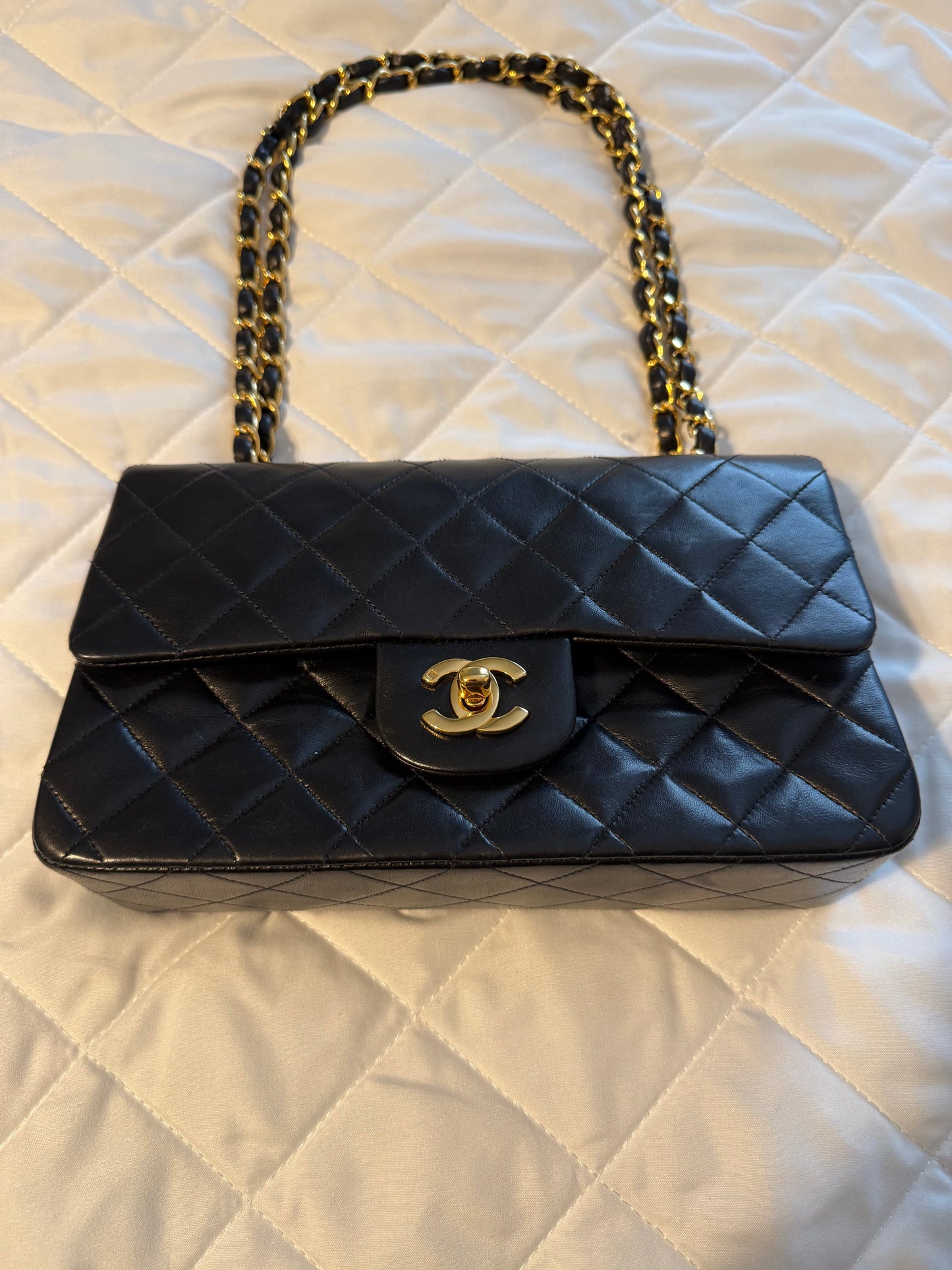 Chanel Large Classic Handbag Grained Calfskin & Gold-Tone Metal 
Black