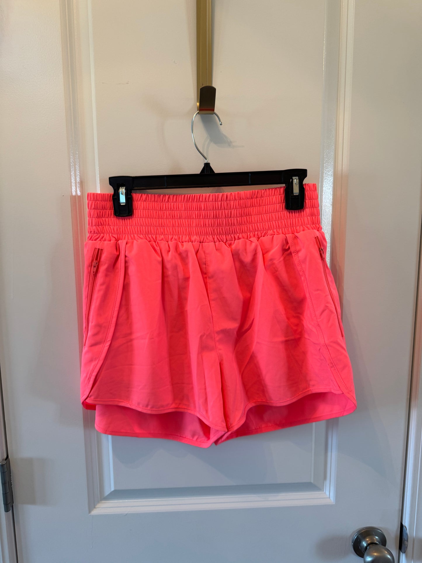 Active Shorts Women’s Medium Neon Pink NWT