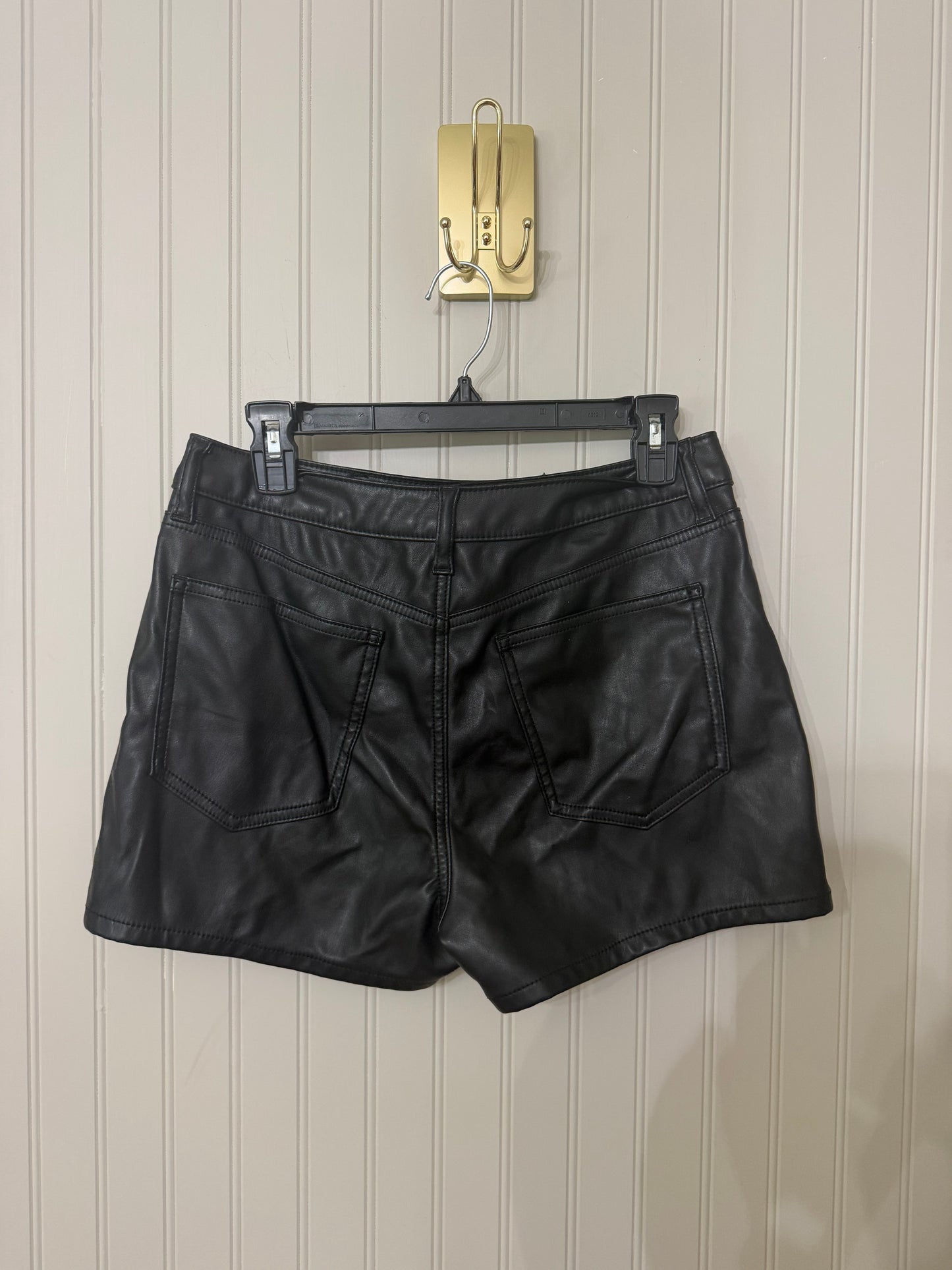 Celebrity Pink Faux Leather Skort Jr Size Medium Black