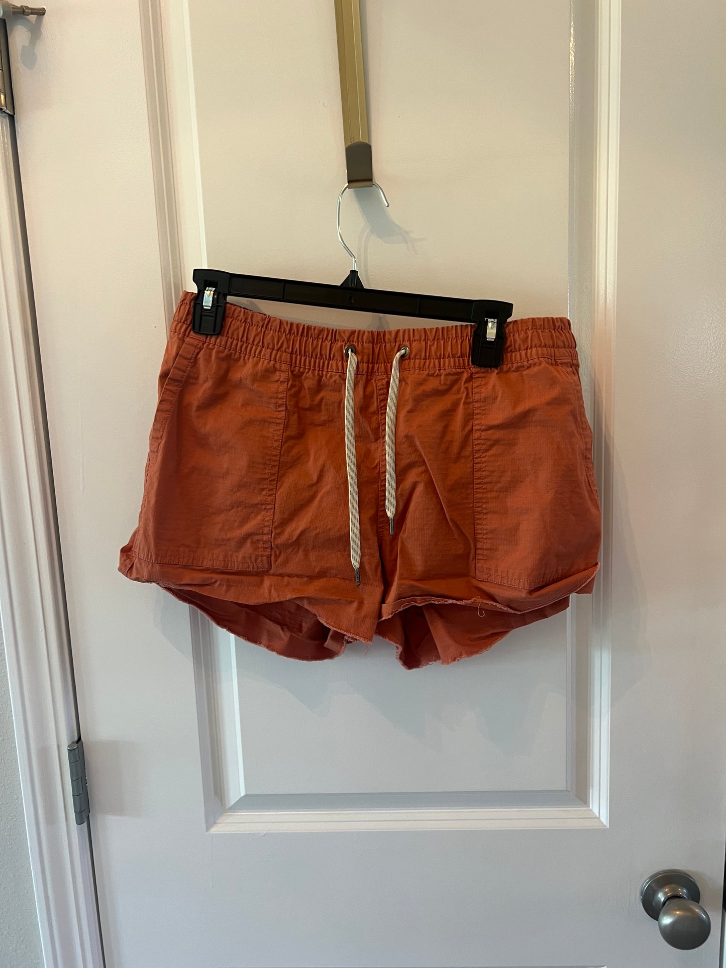 Vuori Vintage DuraTerra Ripstop Short Women’s Size Medium Cinnamon