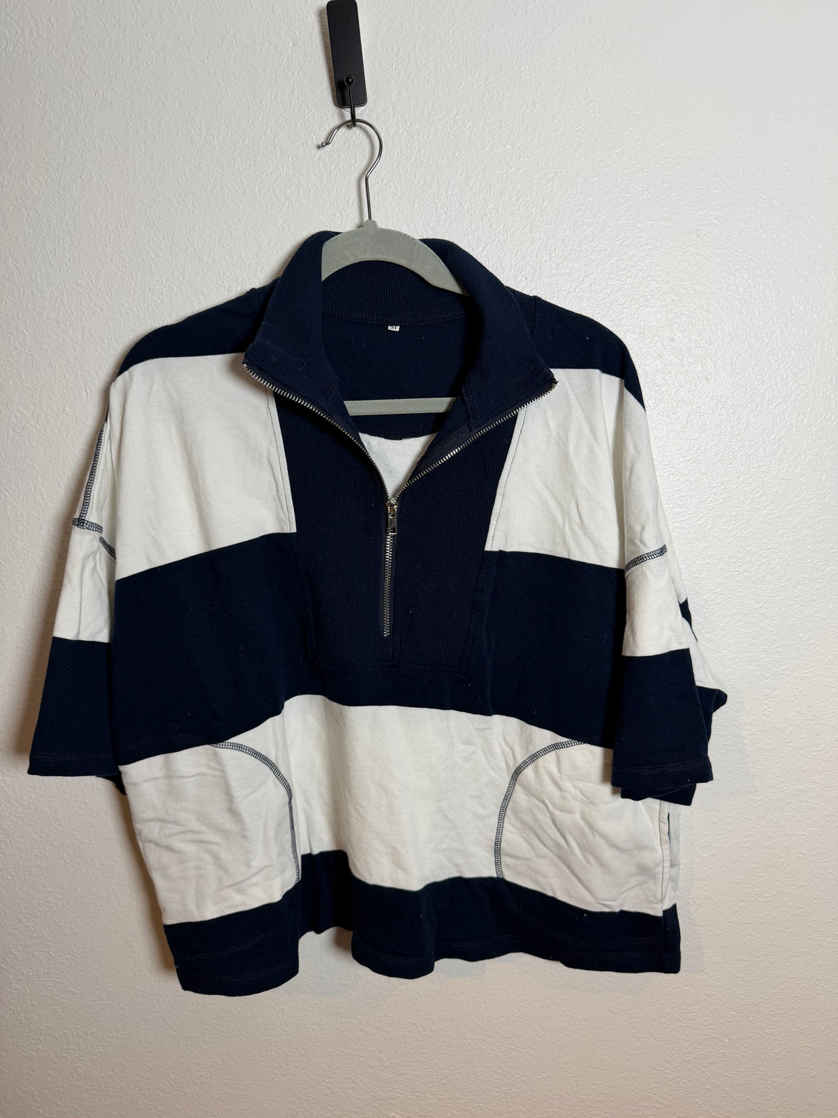 Women’s Navy & White Set Size Medium