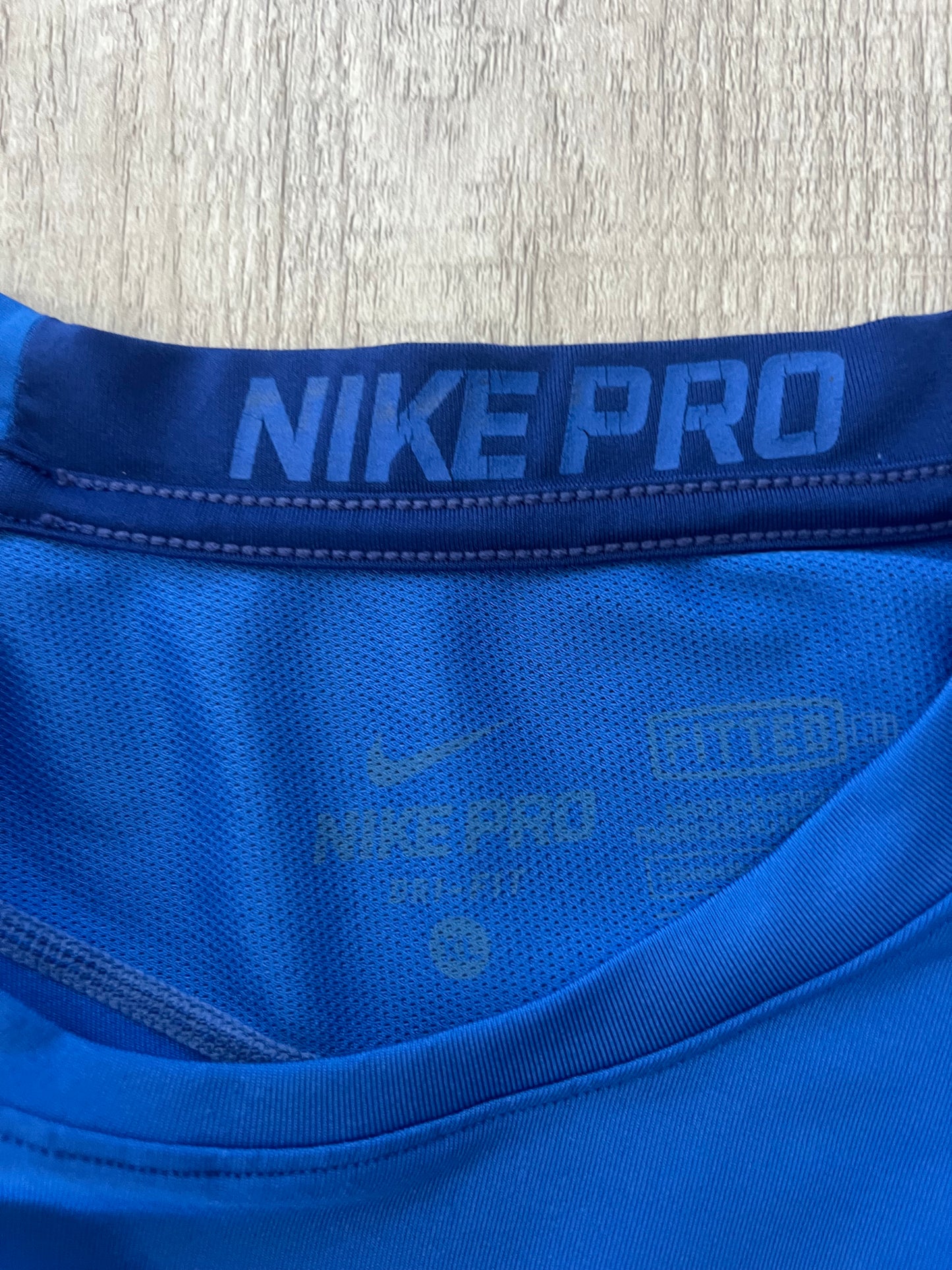 Nike Long Sleeve Active Shirt Youth Boy’s Size XL Royal Blue
