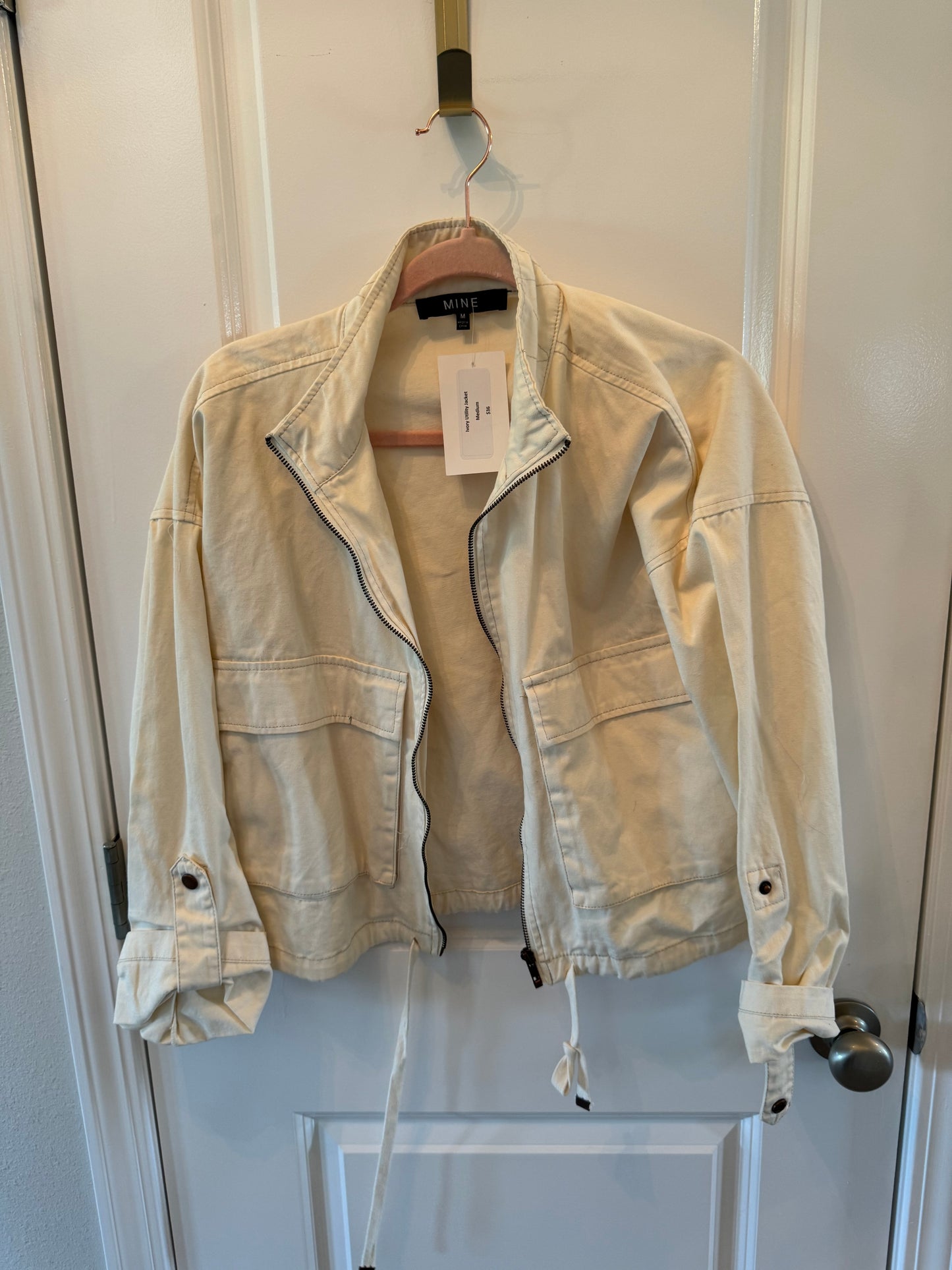 Women’s Cream Jacket Size Medium