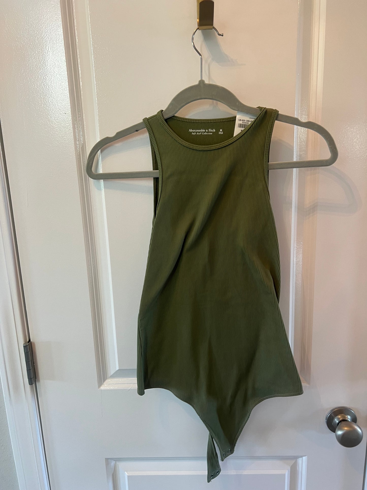 Abercrombie & Fitch High Neck Sleeveless Ribbed Bodysuit Women’s Size Medium 8-10 Olive Green