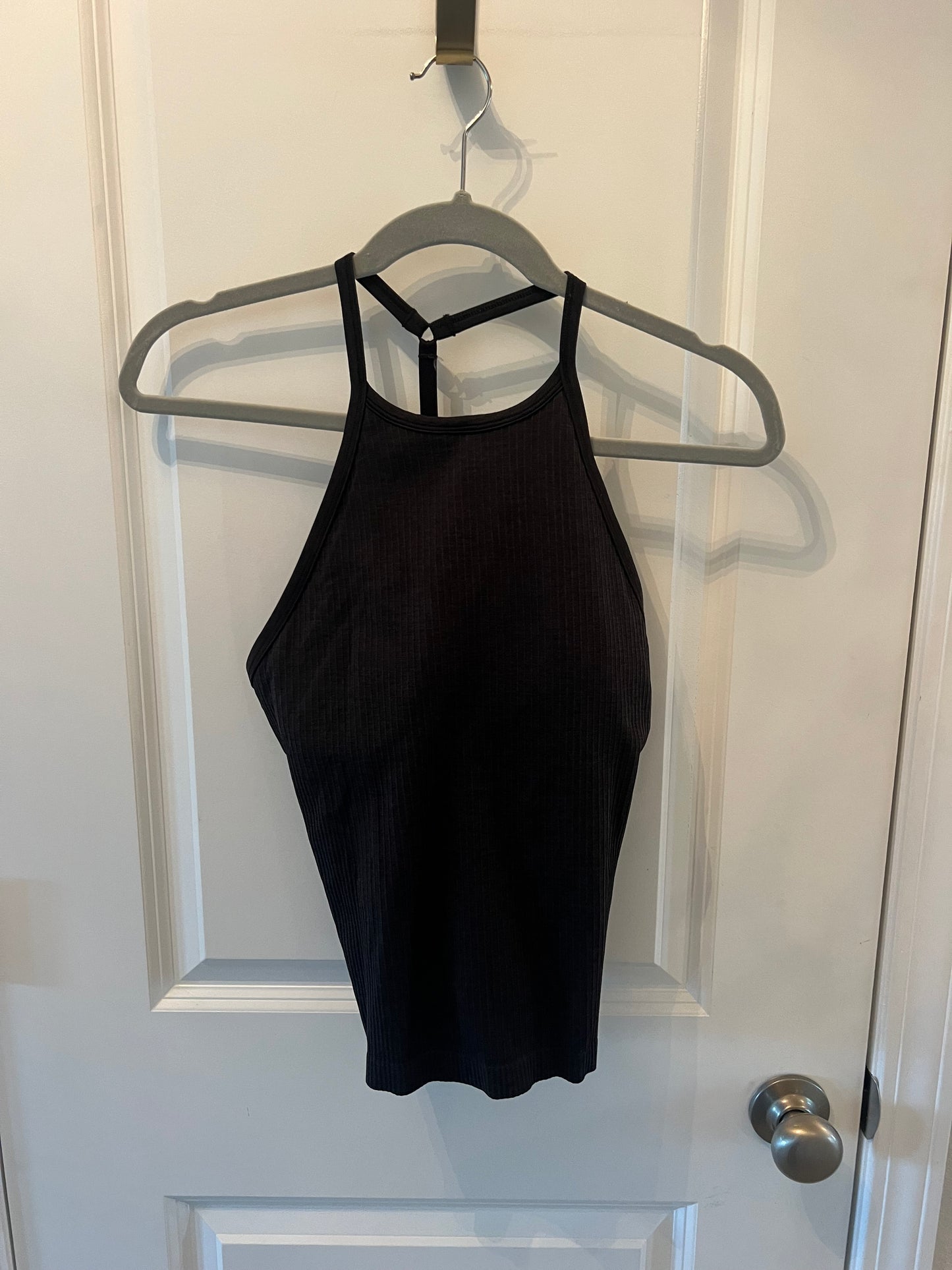 Lululemon Yoga Top TStrap Back Women’s Size 8 (Medium) Black