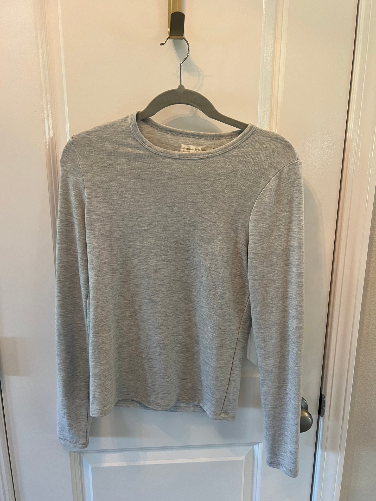 Abercrombie & Fitch Lounge Collection Long Sleeve Crewneck Women’s Size Medium Heather Gray