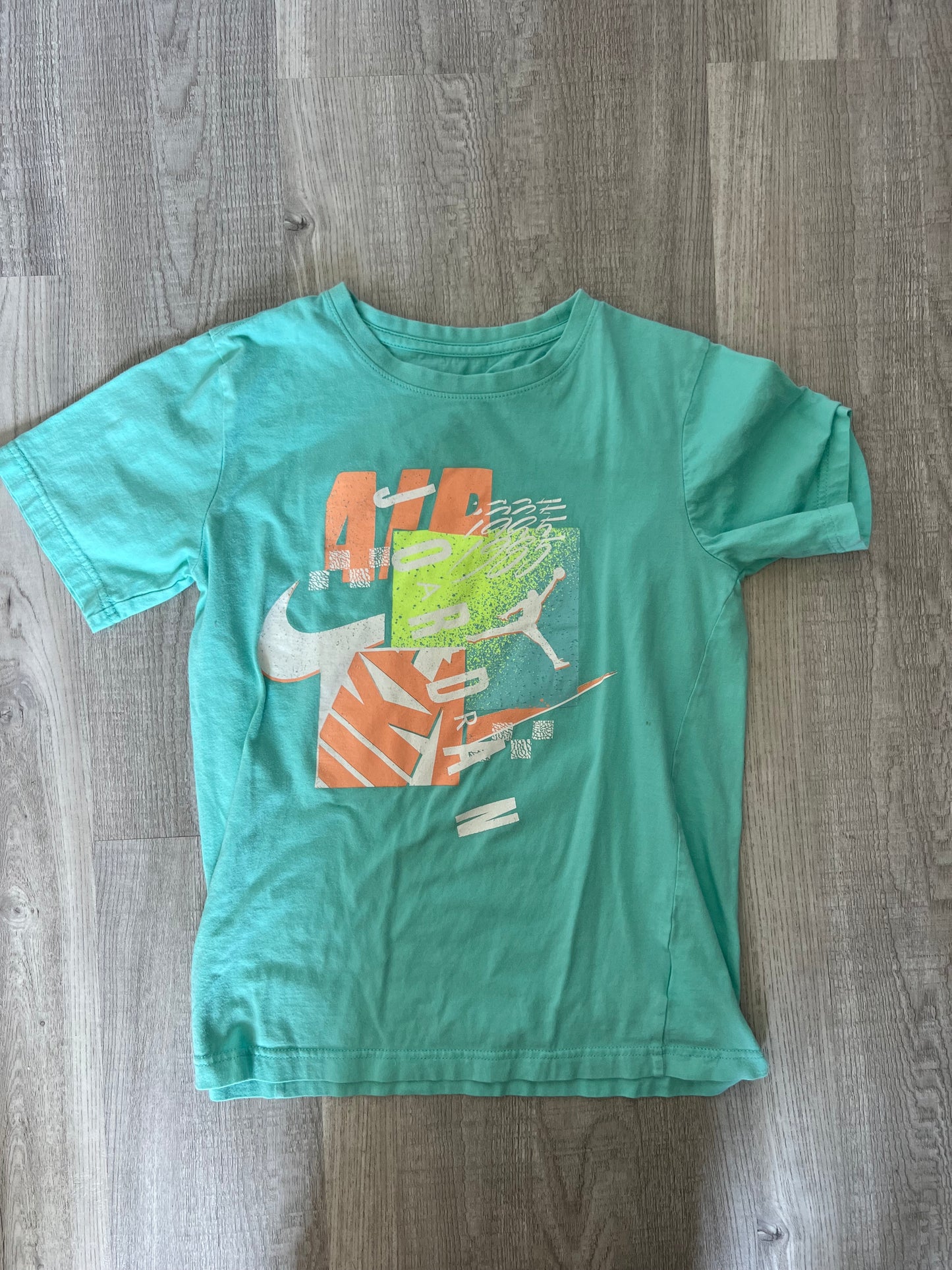 Jordan Short Sleeve Graphic Tee Youth Boy’s Size Large Teal