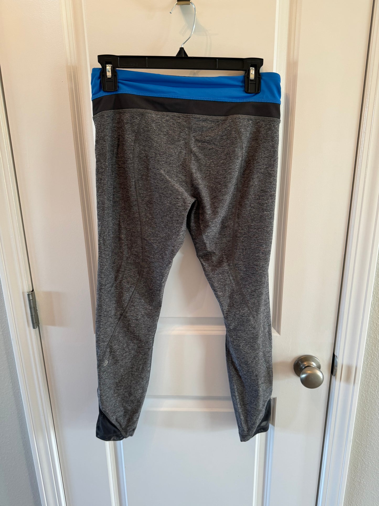 Lululemon High Rise Crop Leggings w Zippered Pockets Women’s 8 Charcoal Gray Blue