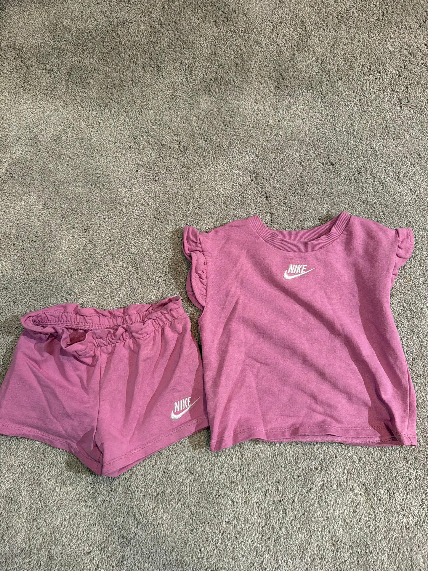 Nike Toddler Outfit Size 4