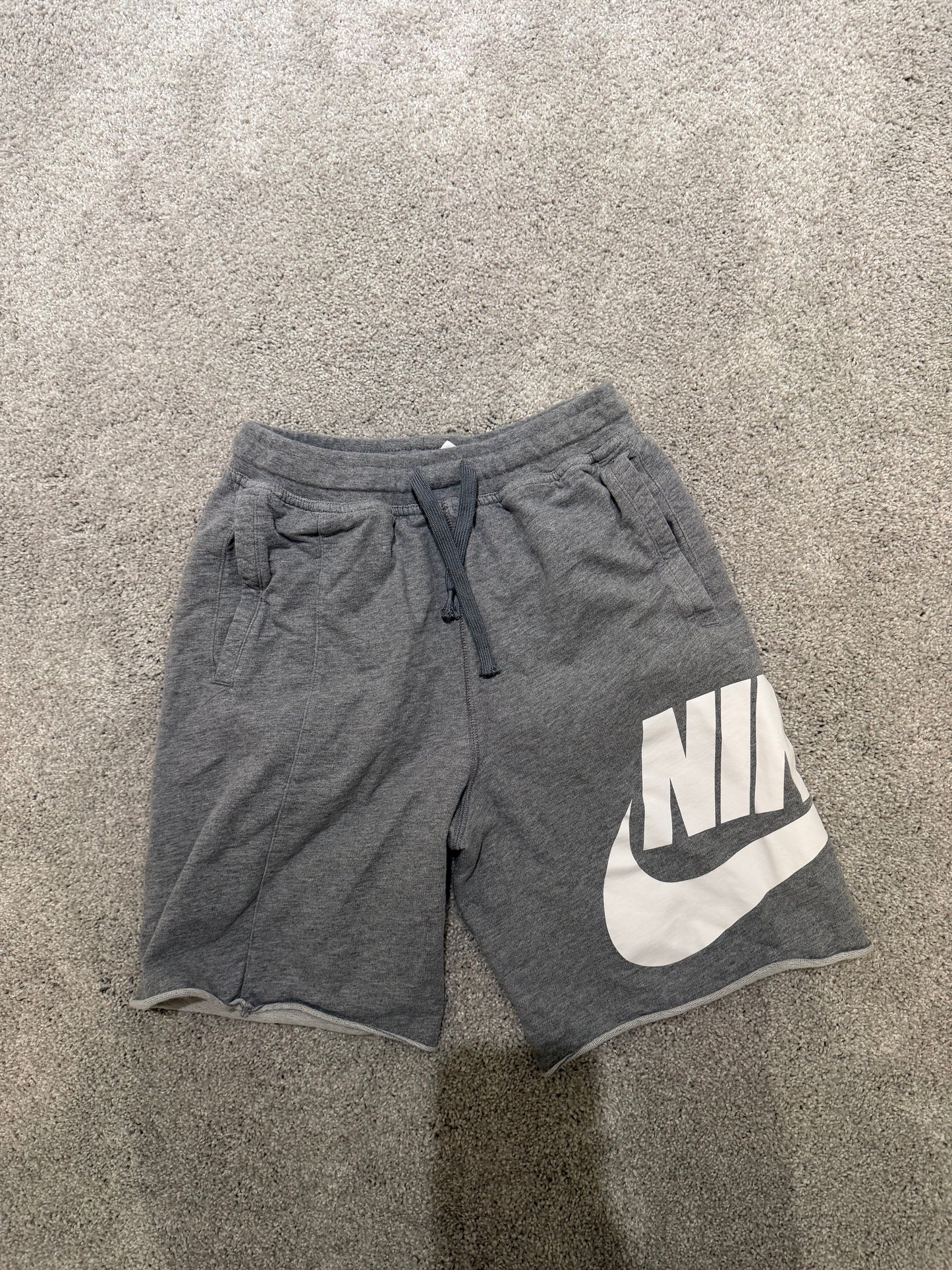 Nike Basketball Shorts Youth Size Large Gray