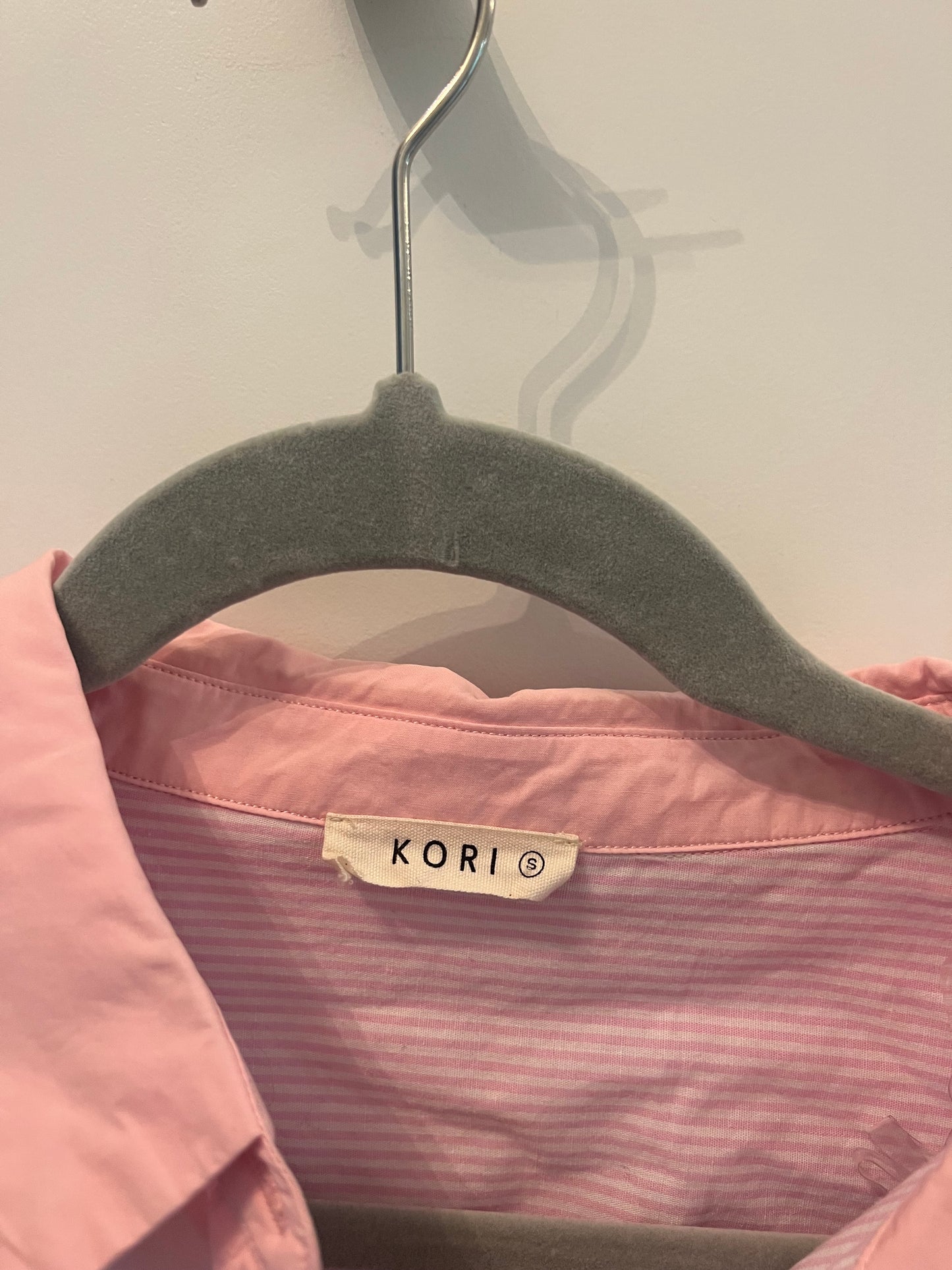 Kori Stripe Two Tone Button Front Top Women’s Size Small 4-6 Pink