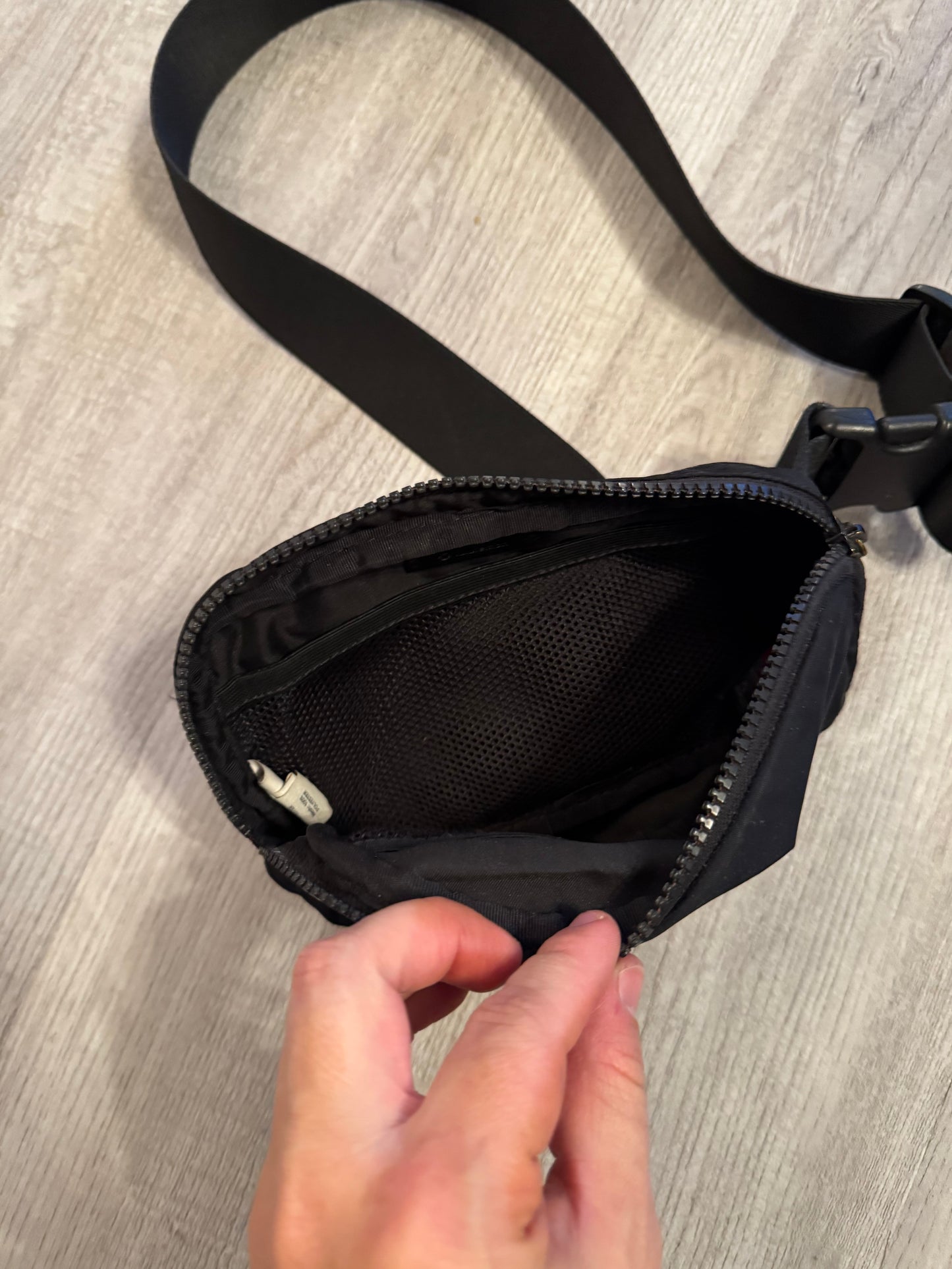 Lululemon Everywhere Belt Bag Black