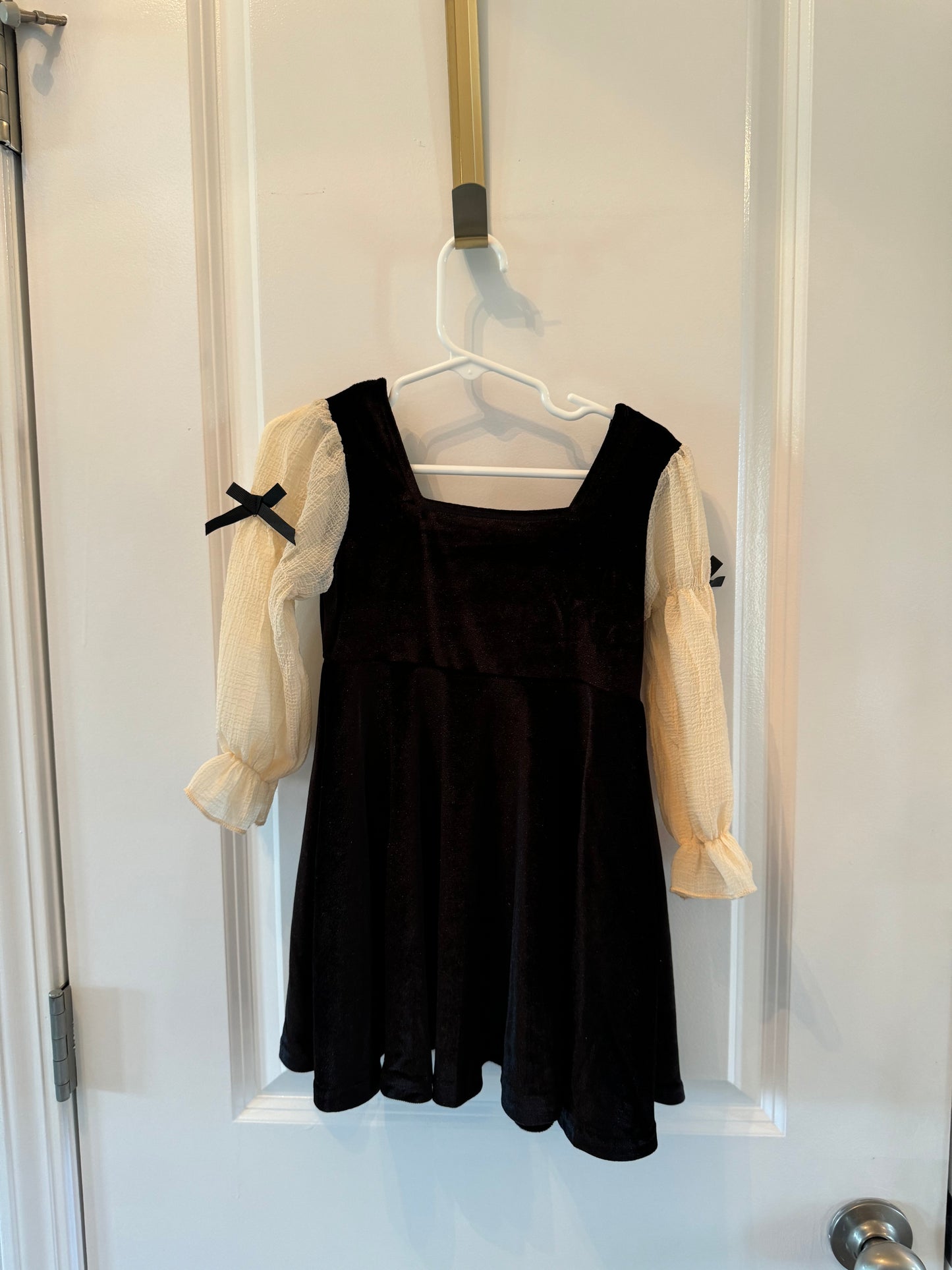 Black Velvet Dress Size 2/3 years