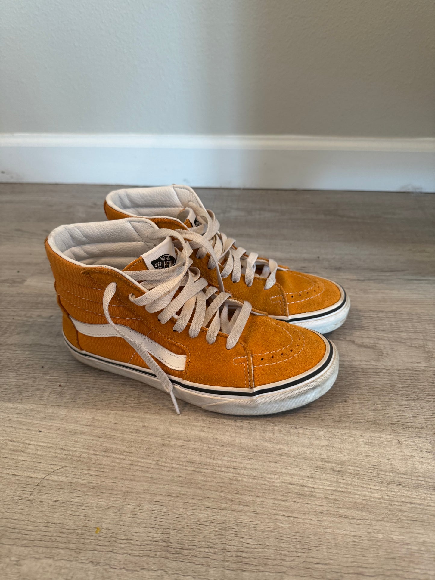 Vans Sk8-Hi Shoe Vintage Suede Men’s Size 4.5 (Big Kids Size 4.5) Amber Gold