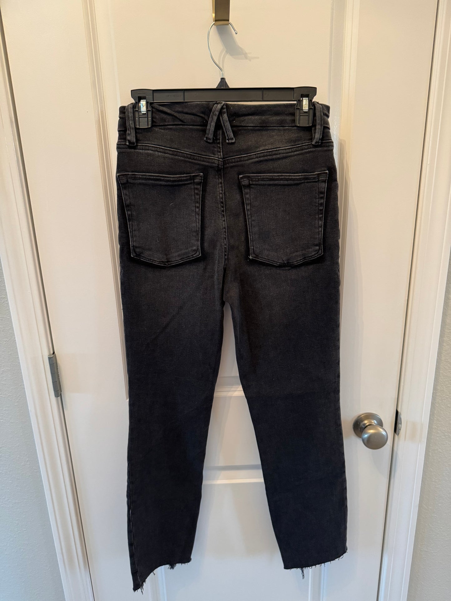 Good American Skinny Jeans Raw Hem Women’s 6/28 Black