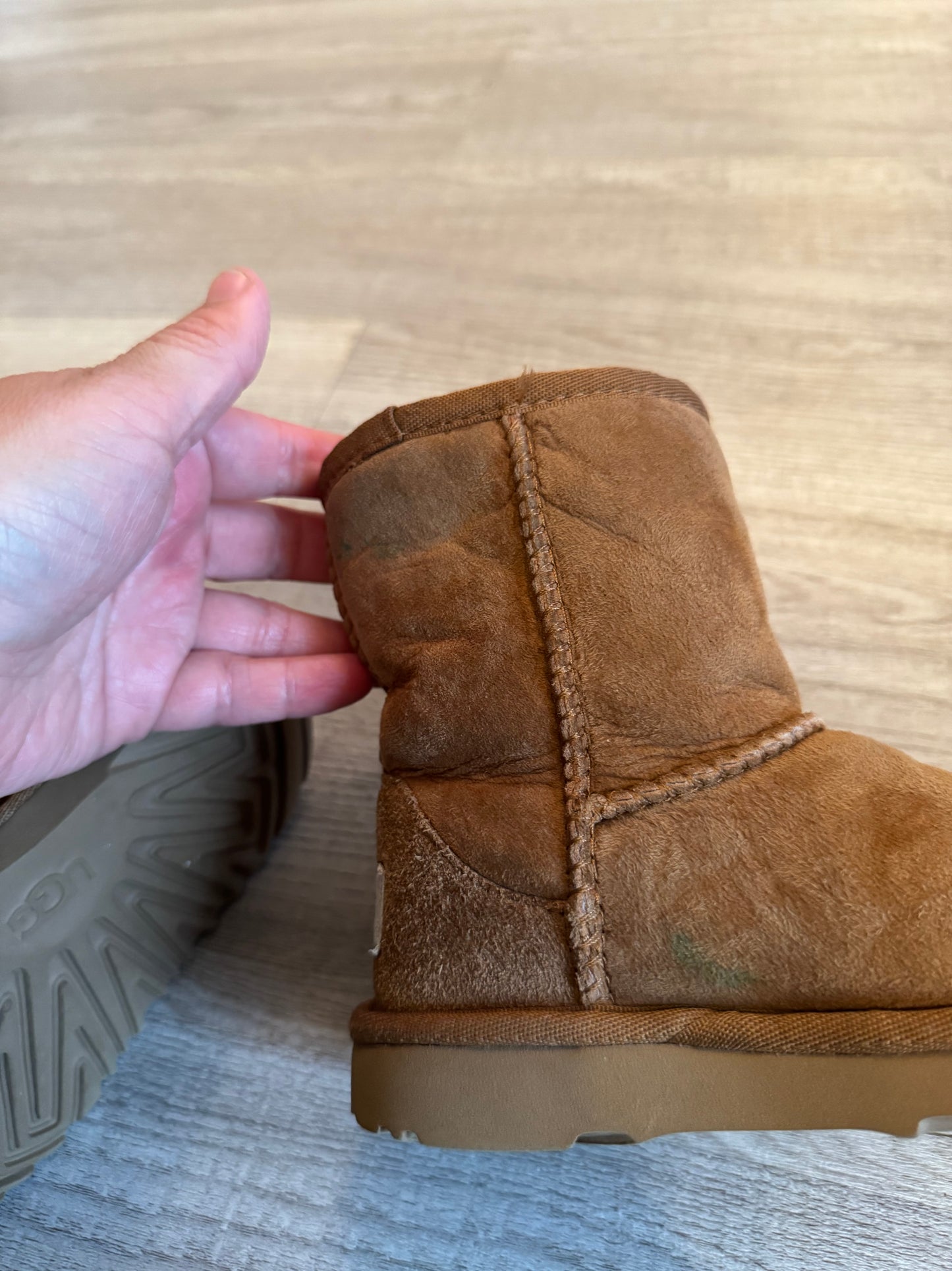 Toddler Uggs Size 8