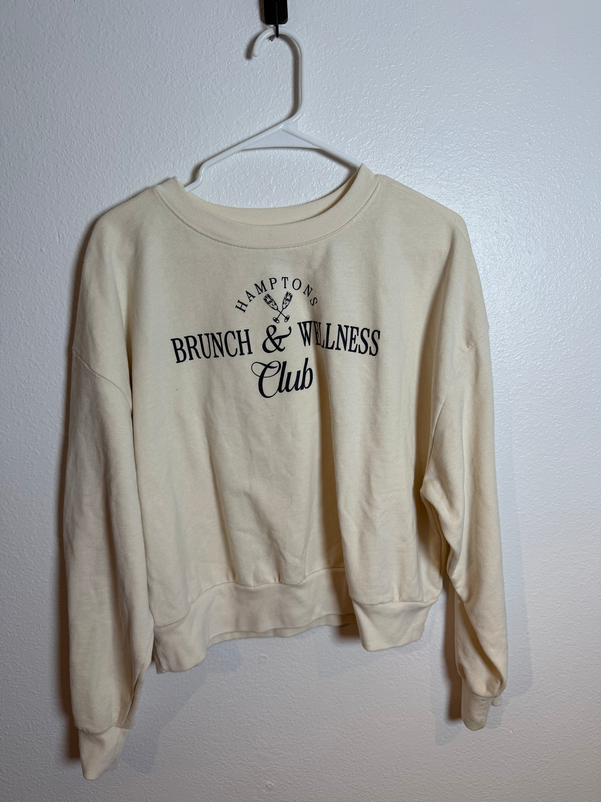 Women’s Graphic Sweatshirt Size Large