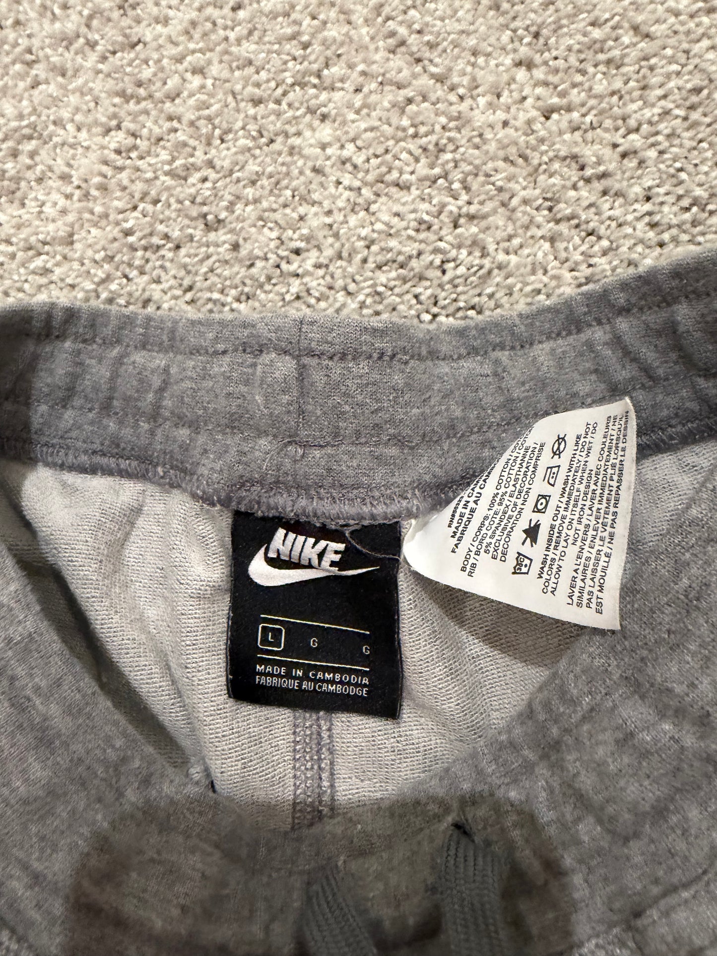 Nike Basketball Shorts Youth Size Large Gray
