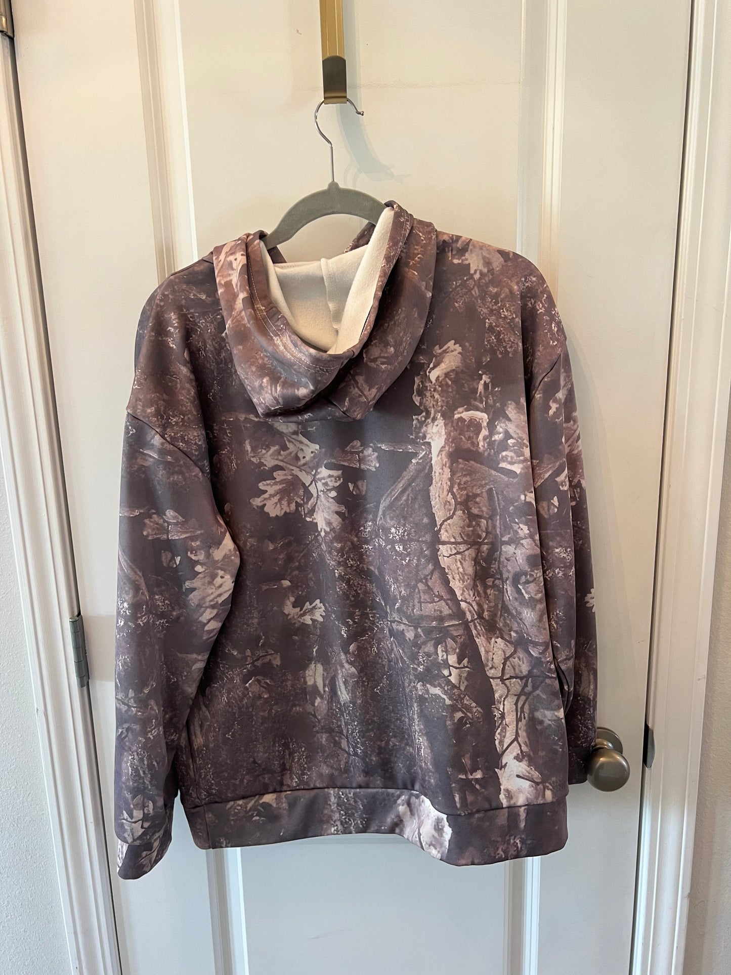 Camo Hoodie Women’s Size Large Purple