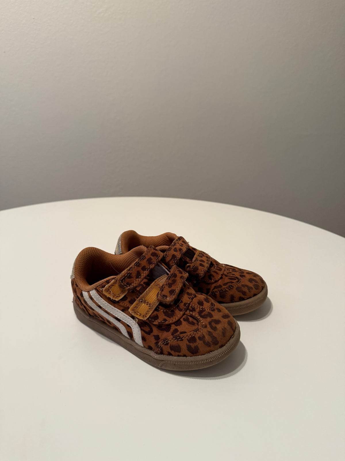 Cat & Jack Shoes Size 10