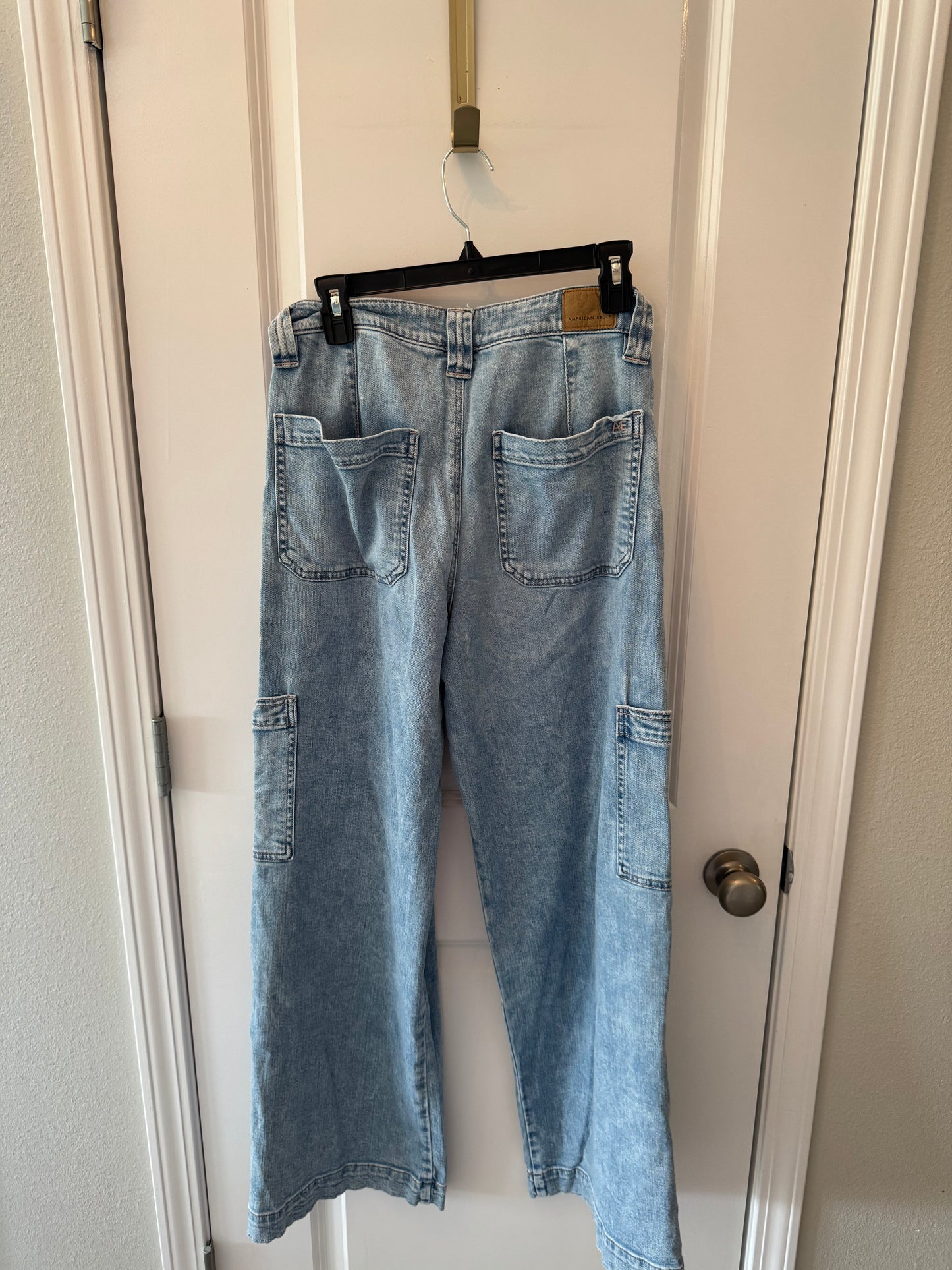 American Eagle Baggy Cargo Jeans Size 6