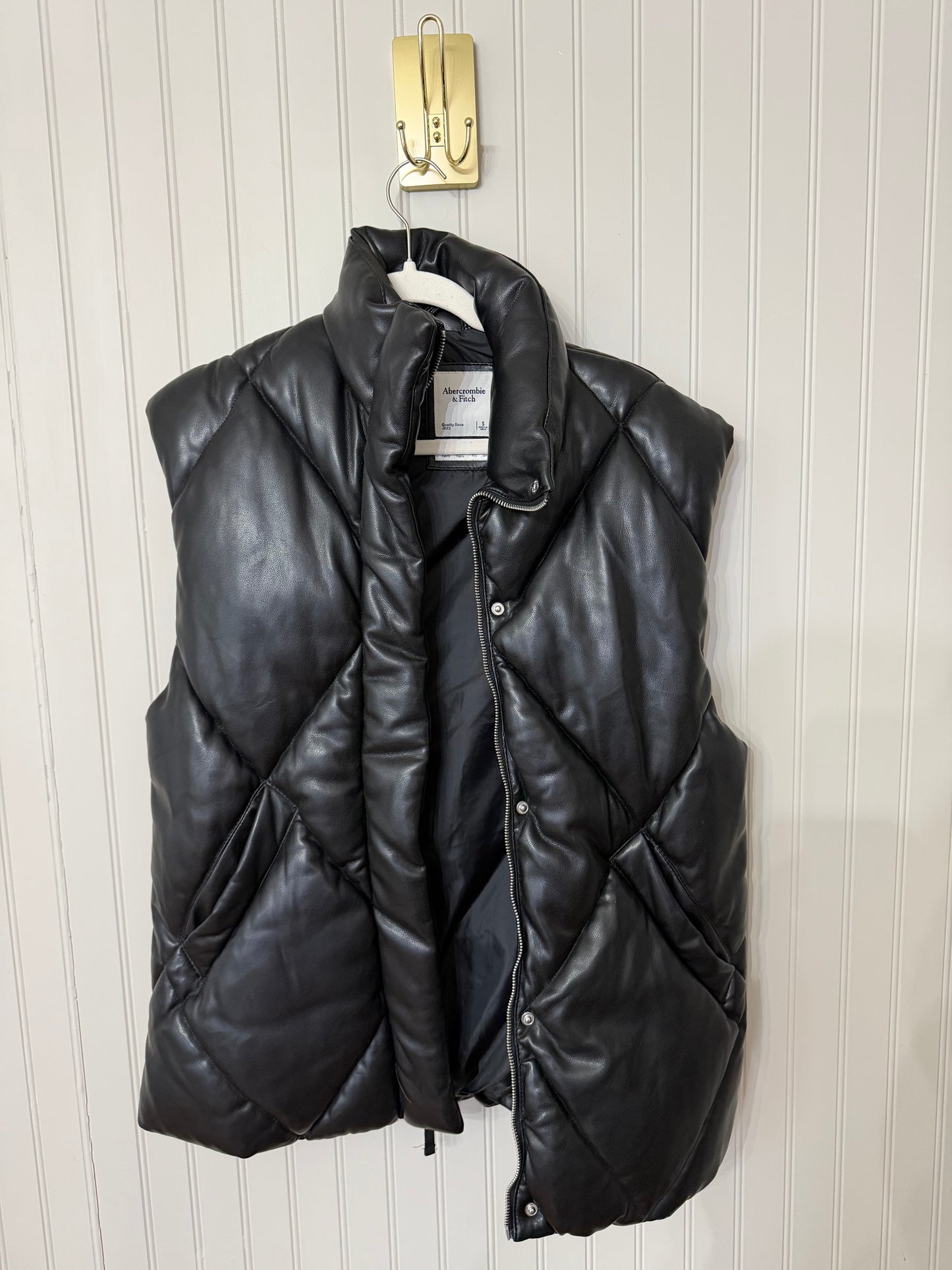Abercrombie & Fitch Faux Leather Puffer Vest Women’s Small Black