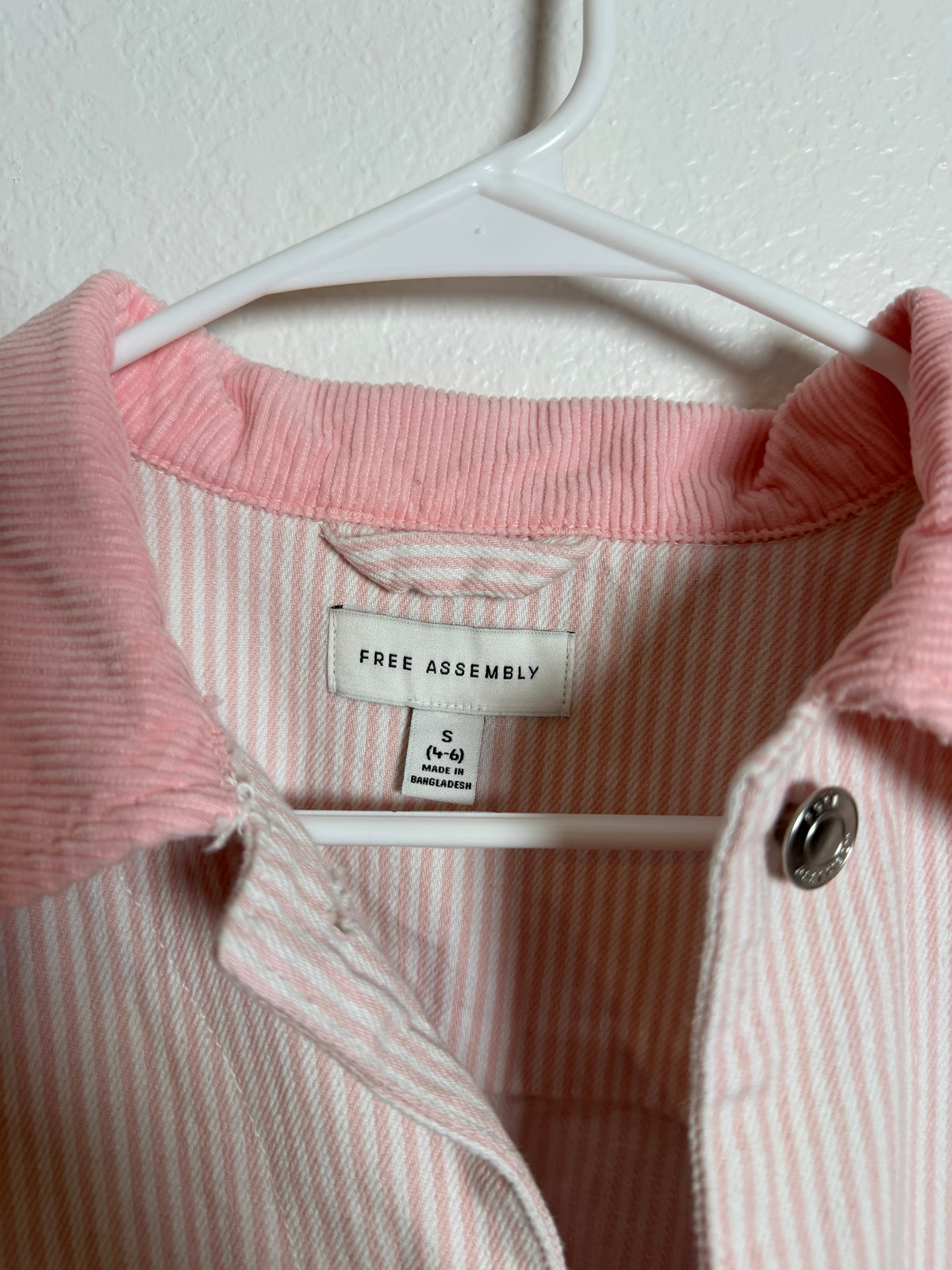 Free Assembly Pink Jacket Size Small
