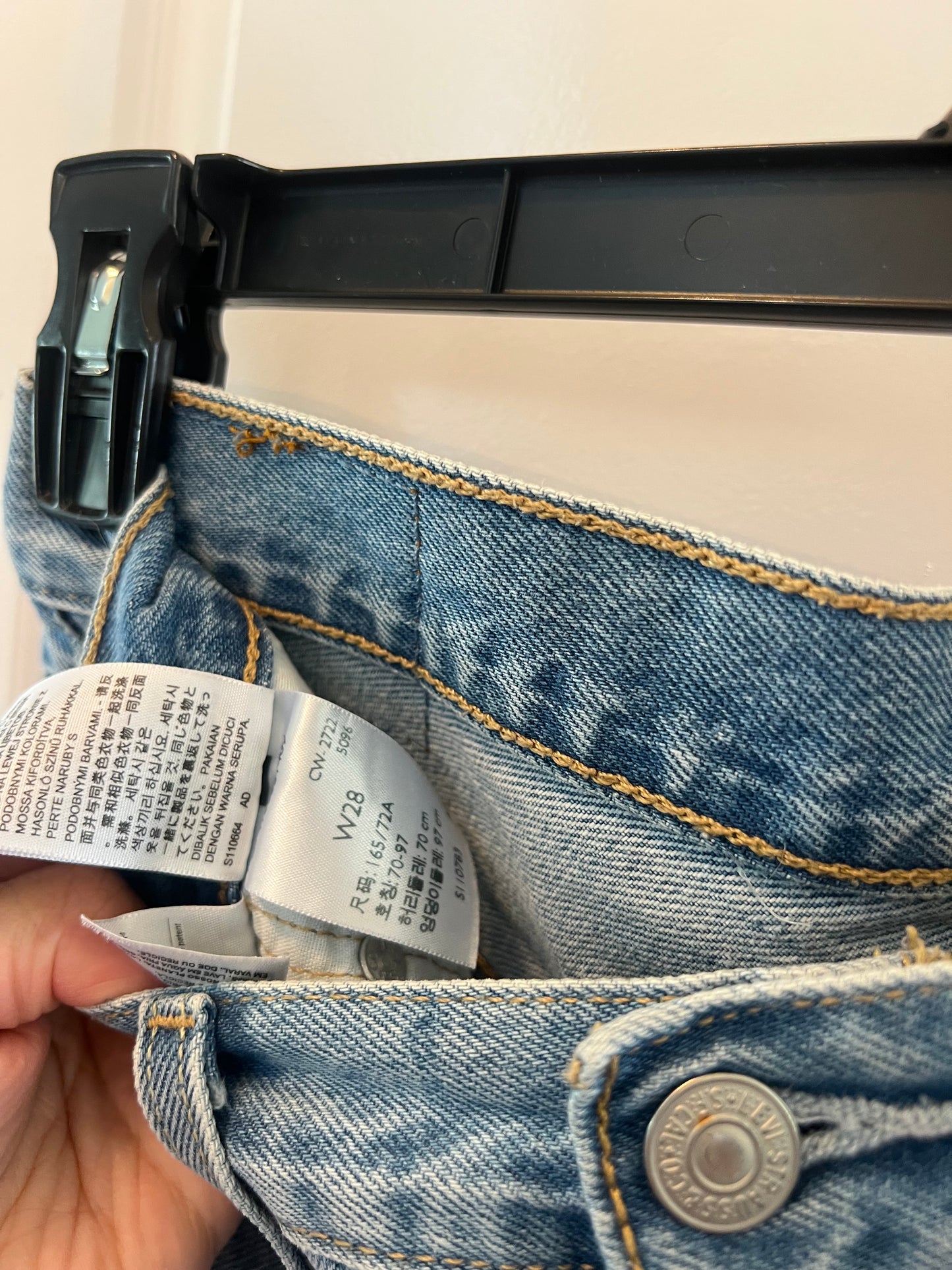 Levi’s 501 Denim Shorts Size 28