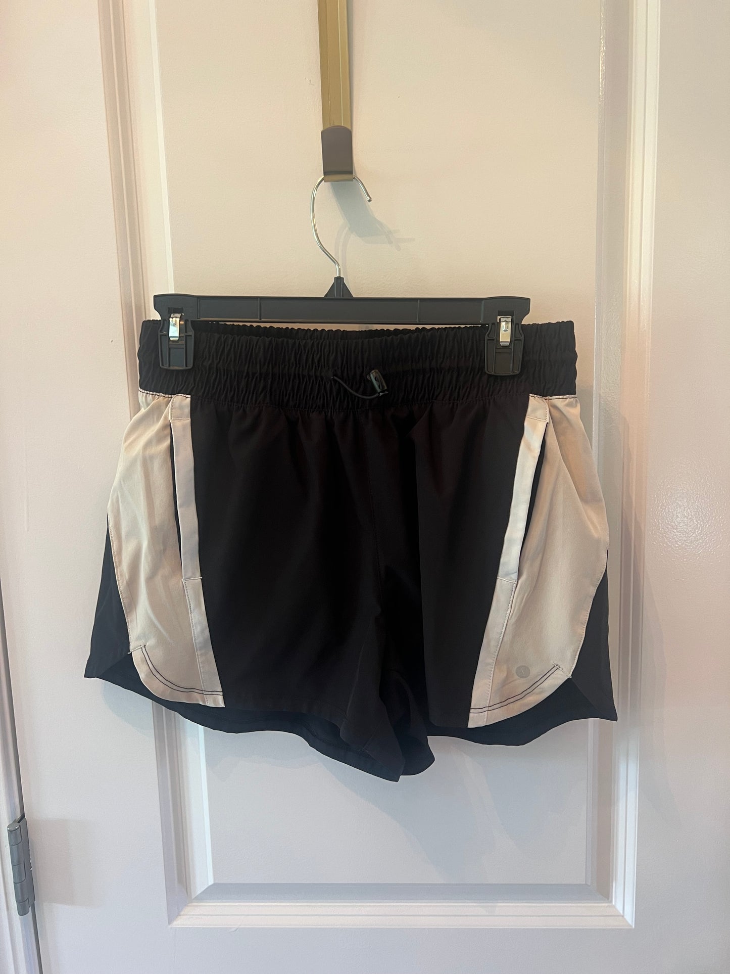 Women’s Athletic Shorts Size Medium