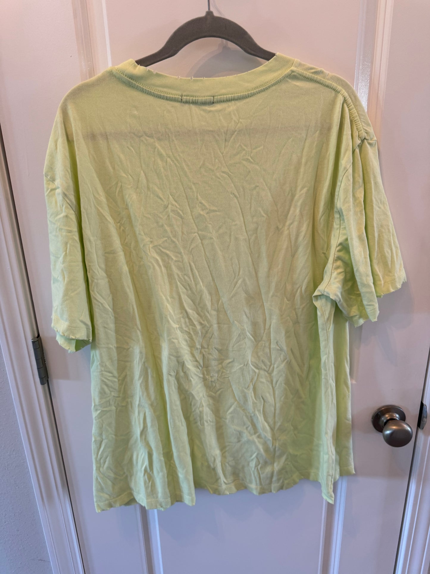 Rock n Roll Distressed Graphic Band Tee Women’s Size Small/Medium Lime