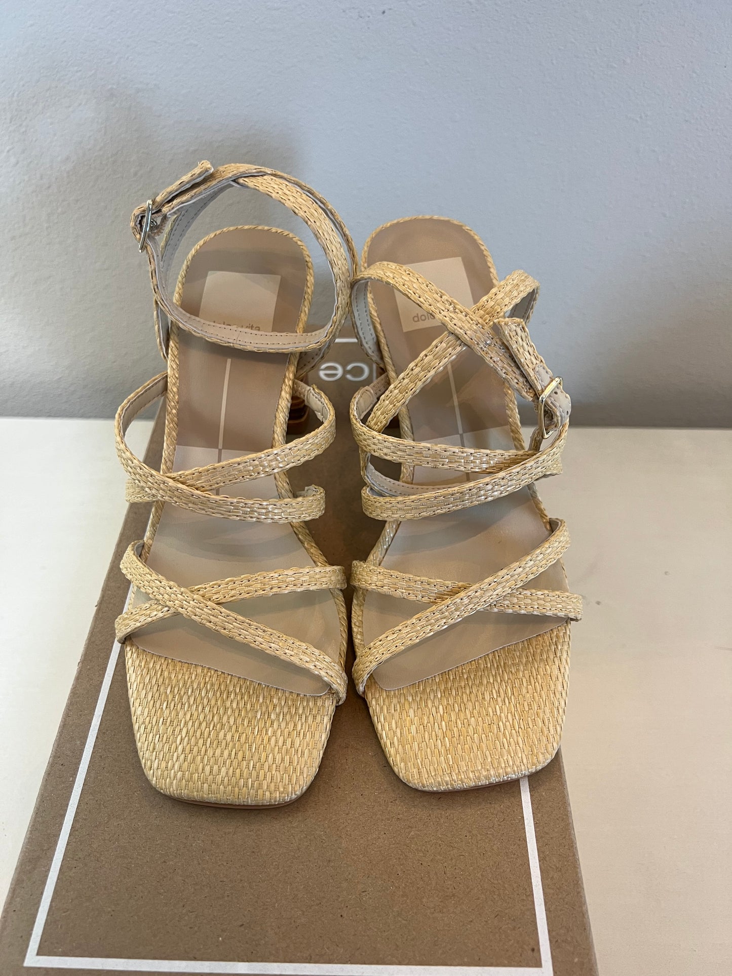 Dolce Vita Natural Heel Size 6