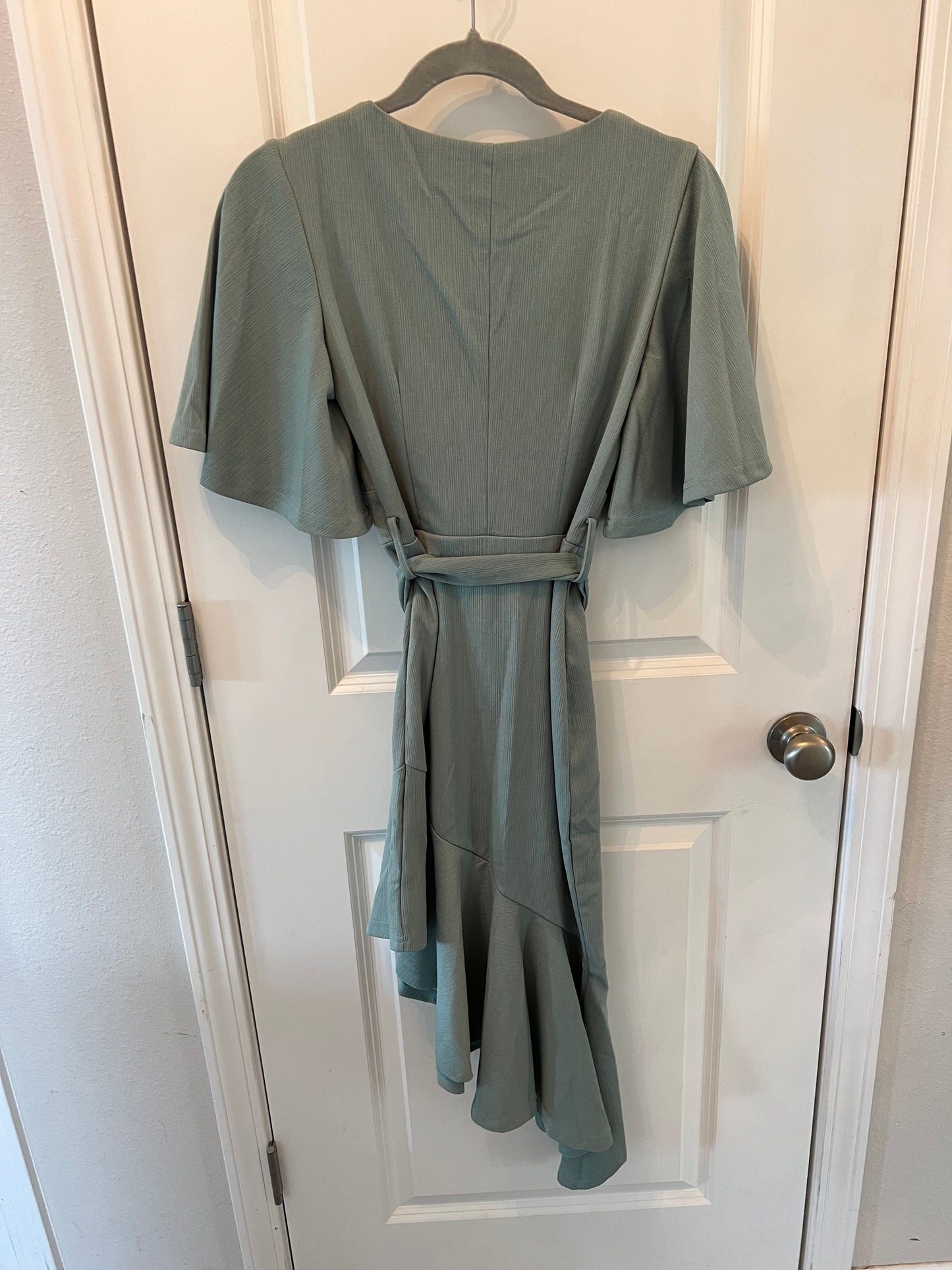 Here Comes The Sun VNeck Dress s Asymmetrical Hem Women’s Size Small Sage Green