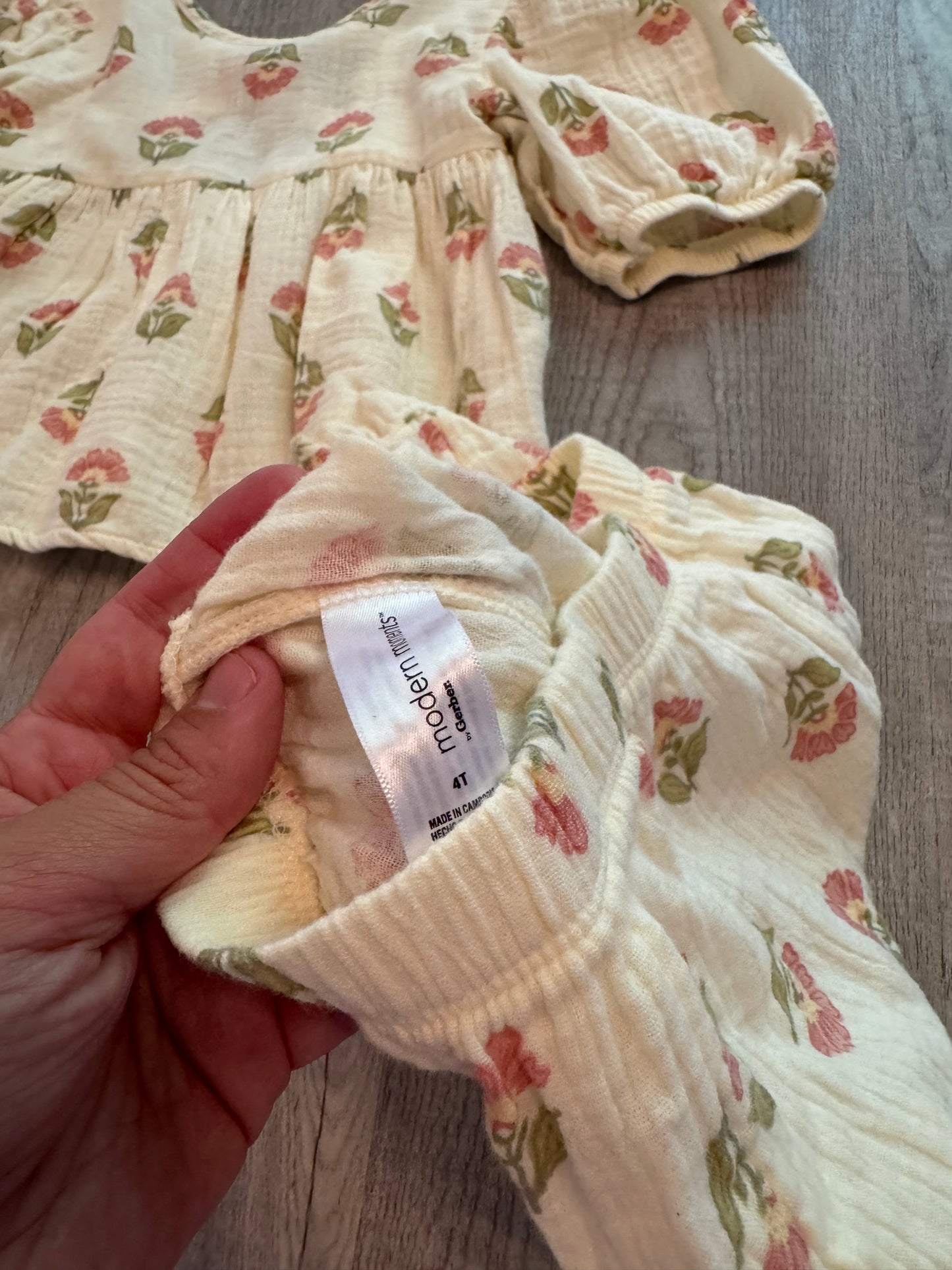 Modern Moments Set Size 4T