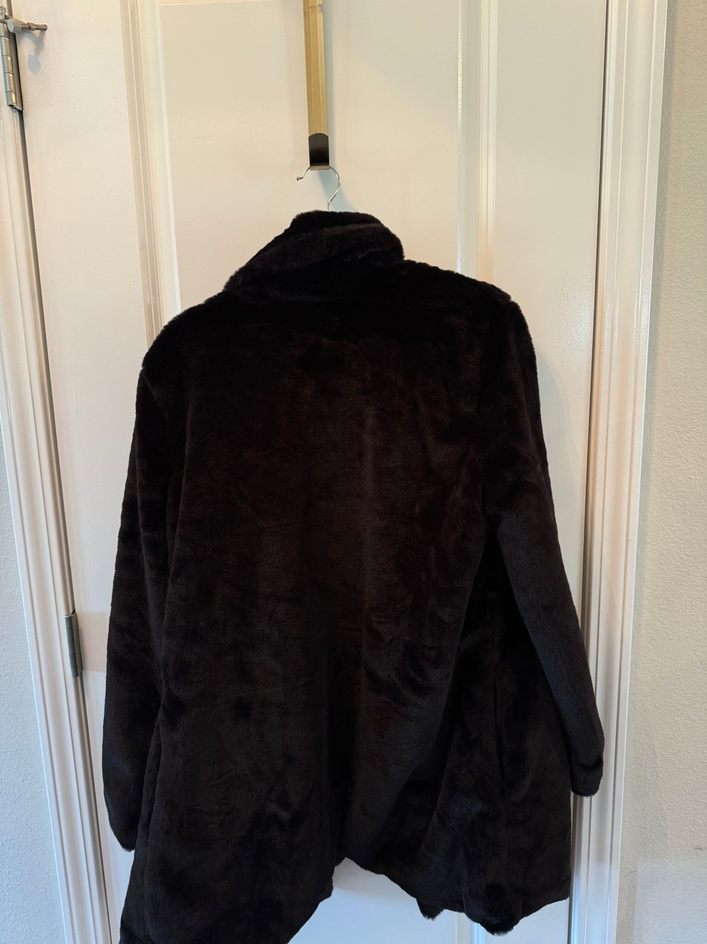 Love Tree Black Coat Size Large