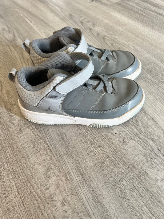 Jordan Velcro Sneakers Big Kid Size 3 Gray