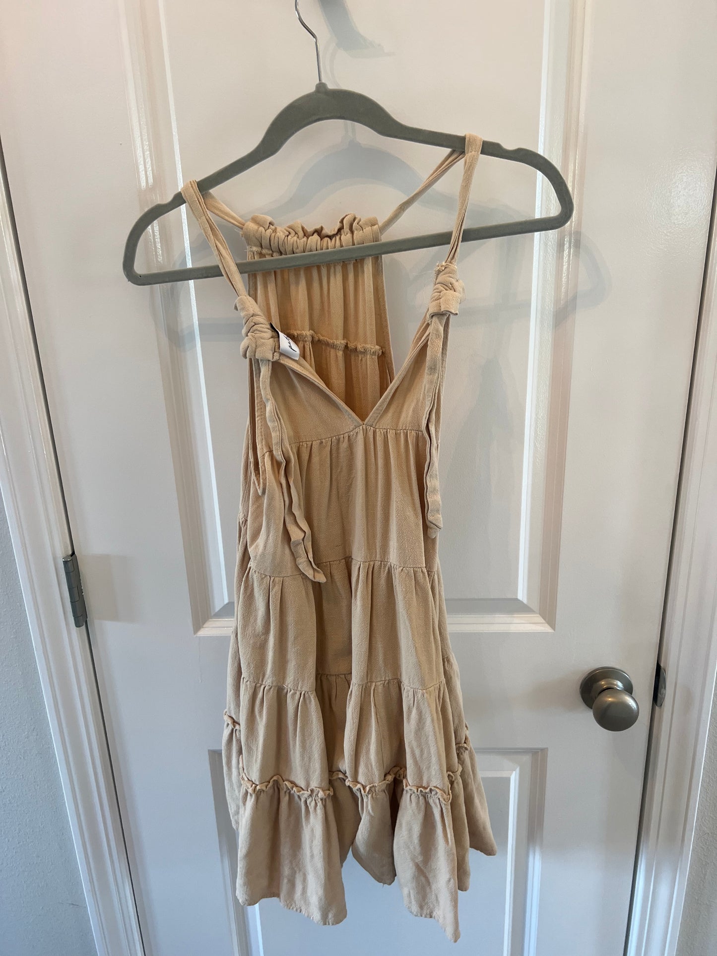 Petal & Pup Tiered Sleeveless Dress Women’s Size 2 Tan