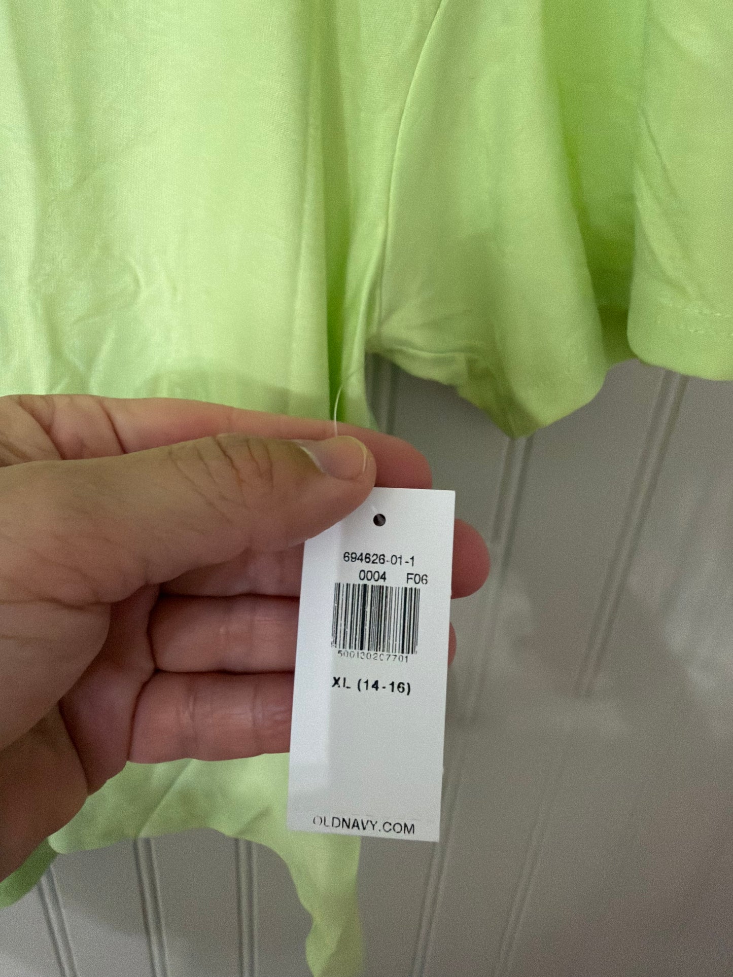 Old Navy Tee Girl’s Size Large 14-16 NWT