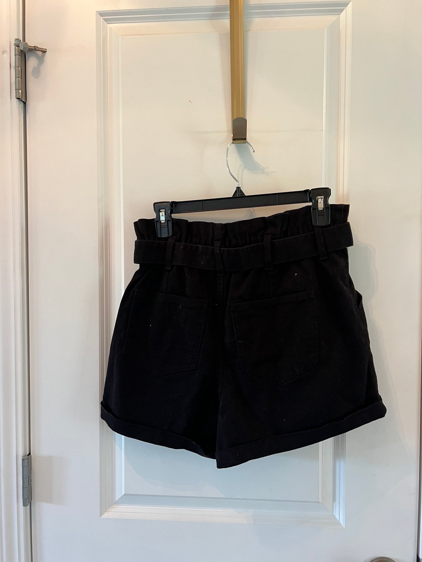 Ultra High Rise Paperbag Shorts w Belt Shorts Women’s Size Medium Black