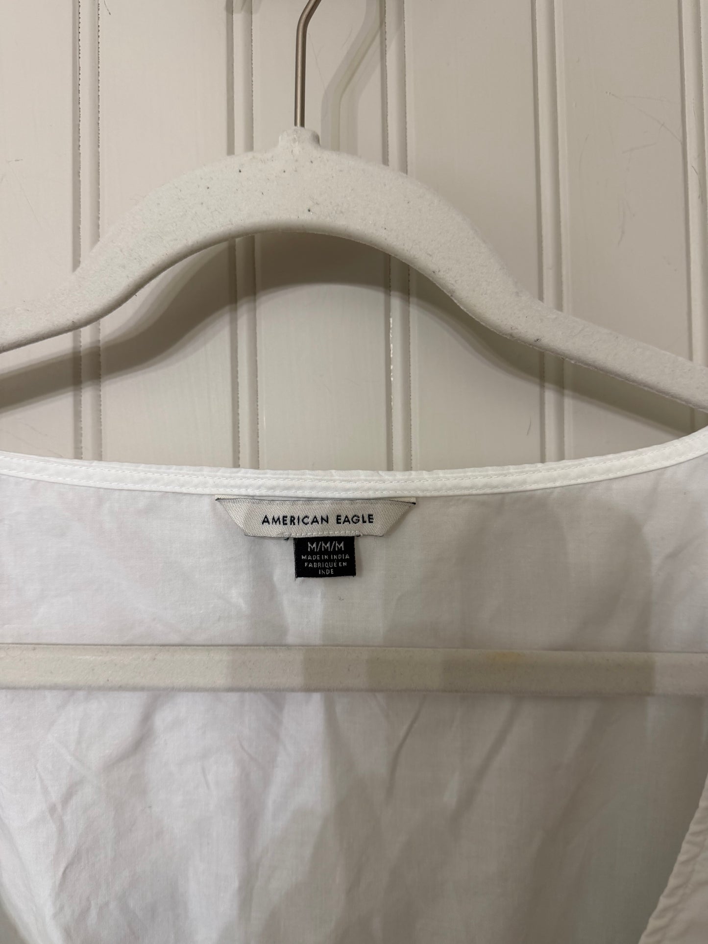 American Eagle Cropped Top Women’s Medium White