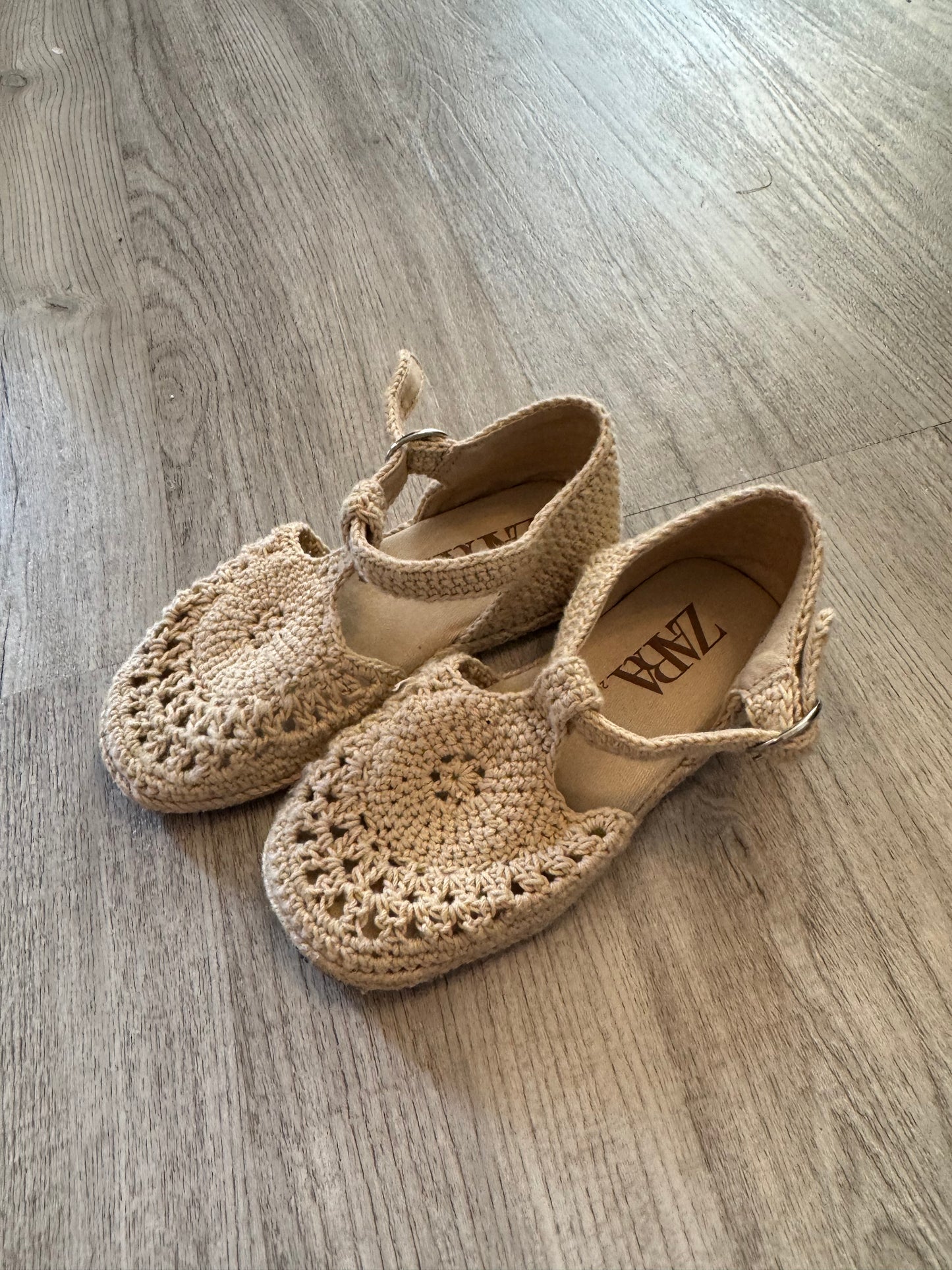 Zara Crochet Shoes Toddler Girl Size 26 (US Size 8) Taupe