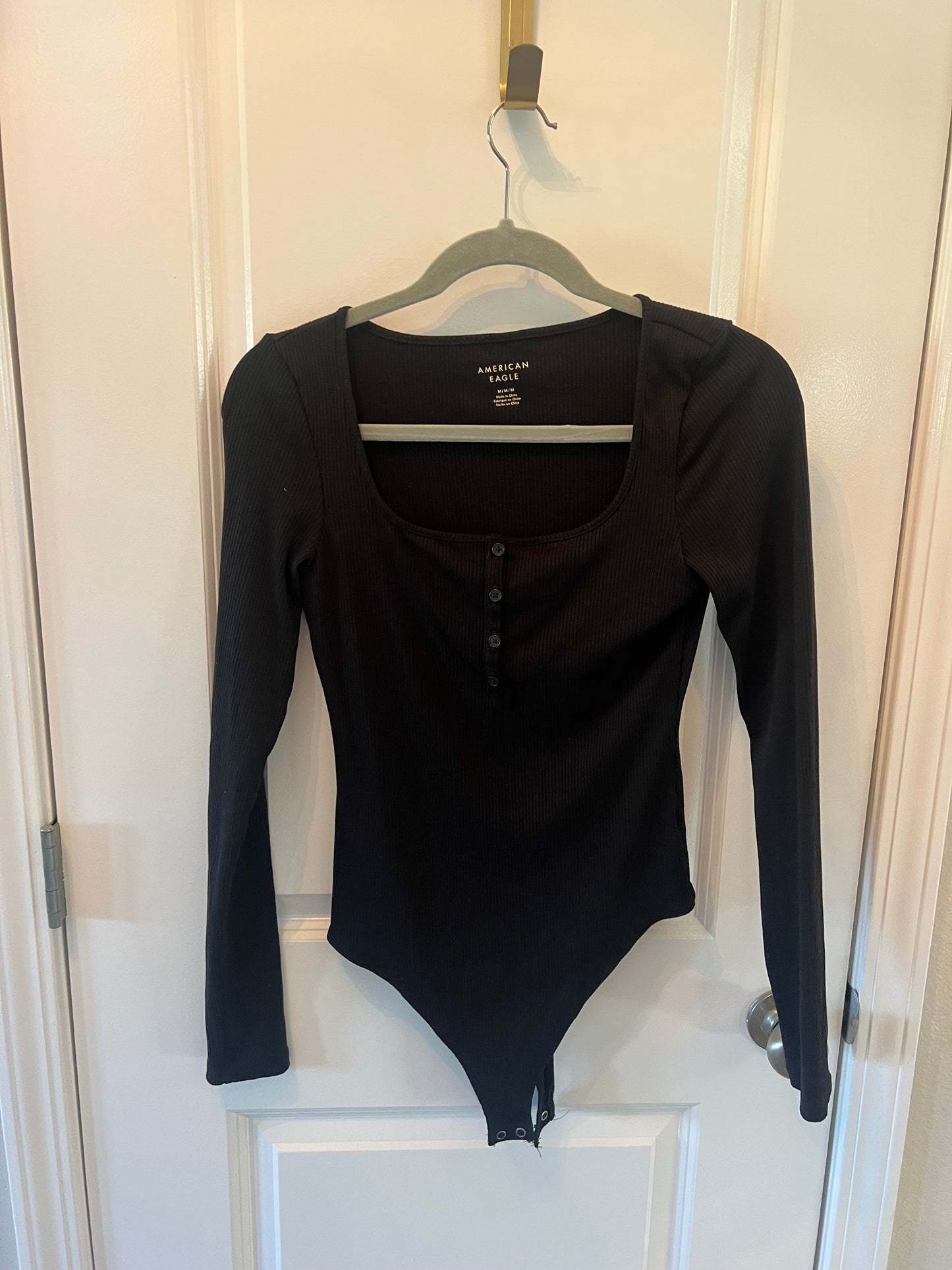 American Eagle Henley Long Sleeve Bodysuit Women’s Size Medium 8-10 Black