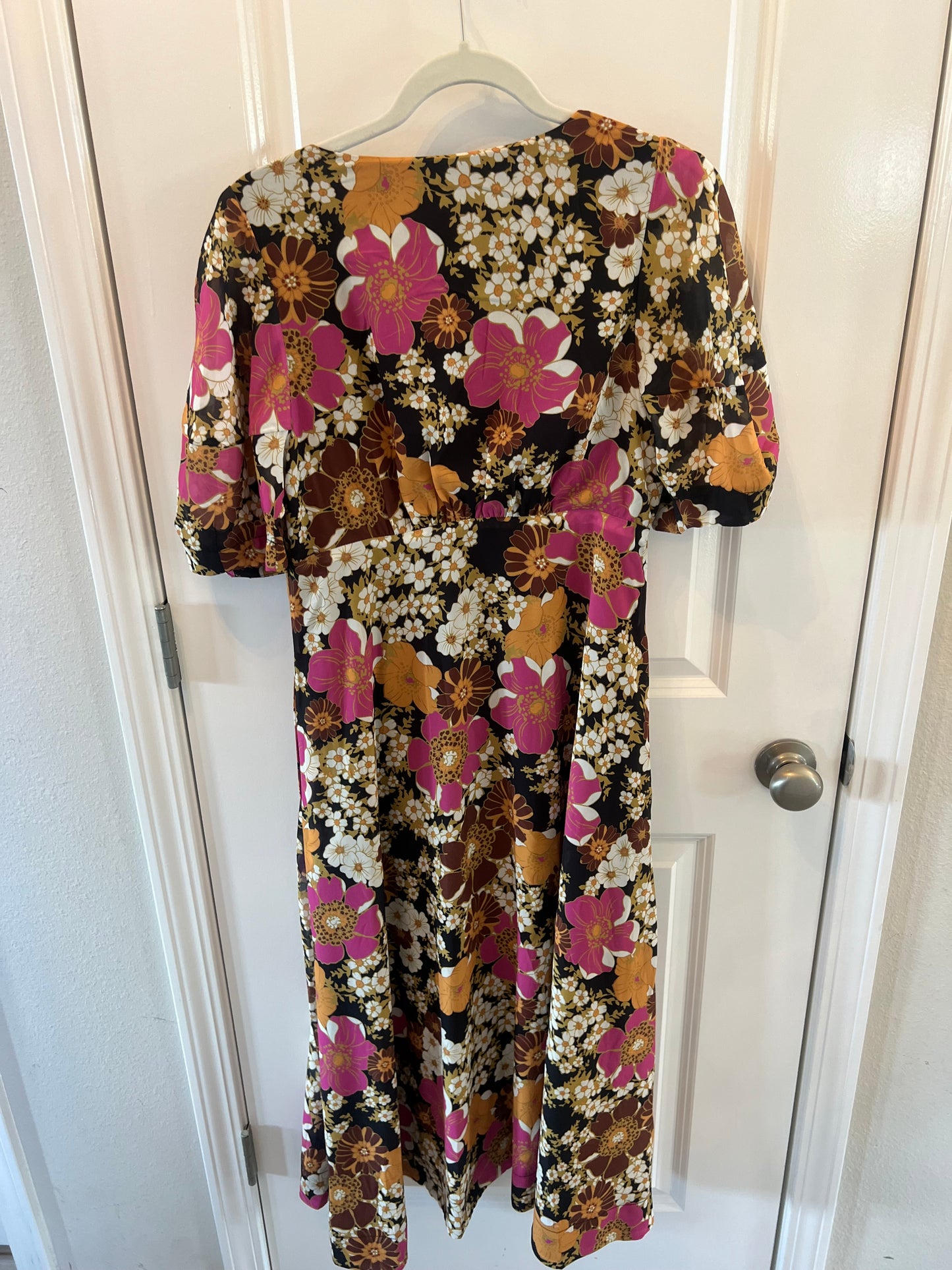 Bohme Floral Deep VNeck Midi Dress Women’s Size Small Black Multi