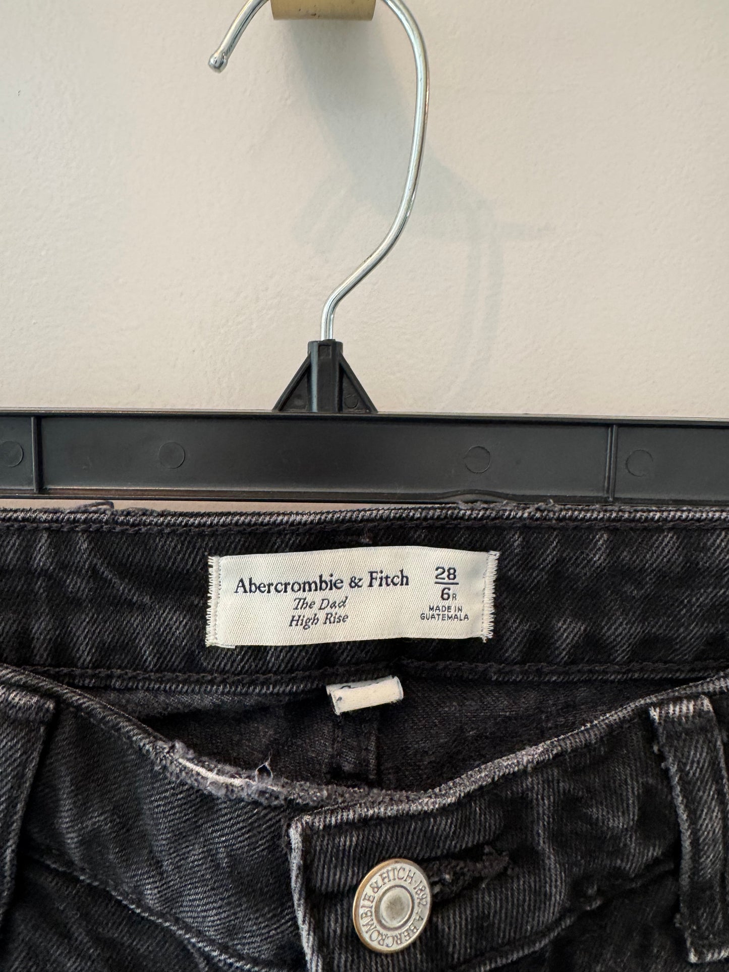Abercrombie & Fitch Dad High Rise JeanS Women’s 6/28 Reg Black