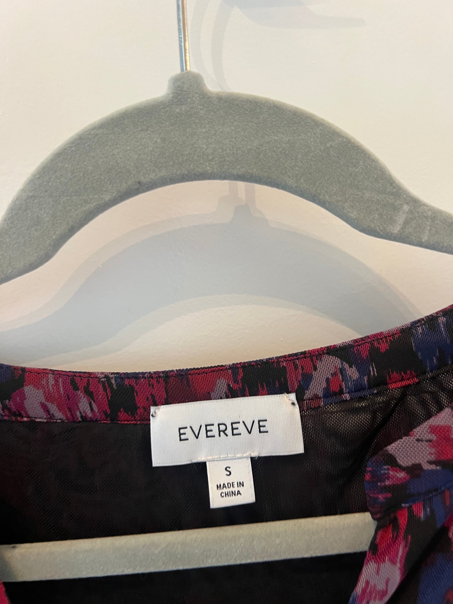 Evereve Floral Top Women’s Size Small Purple