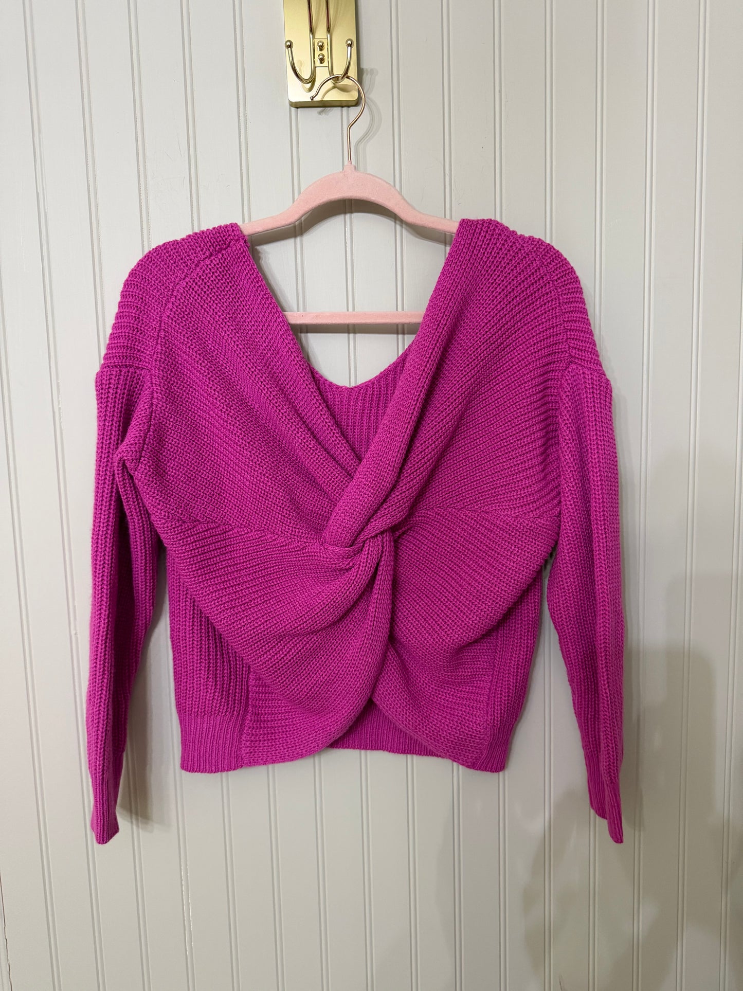 Twist Back Knit Sweater Women’s Small Magenta
