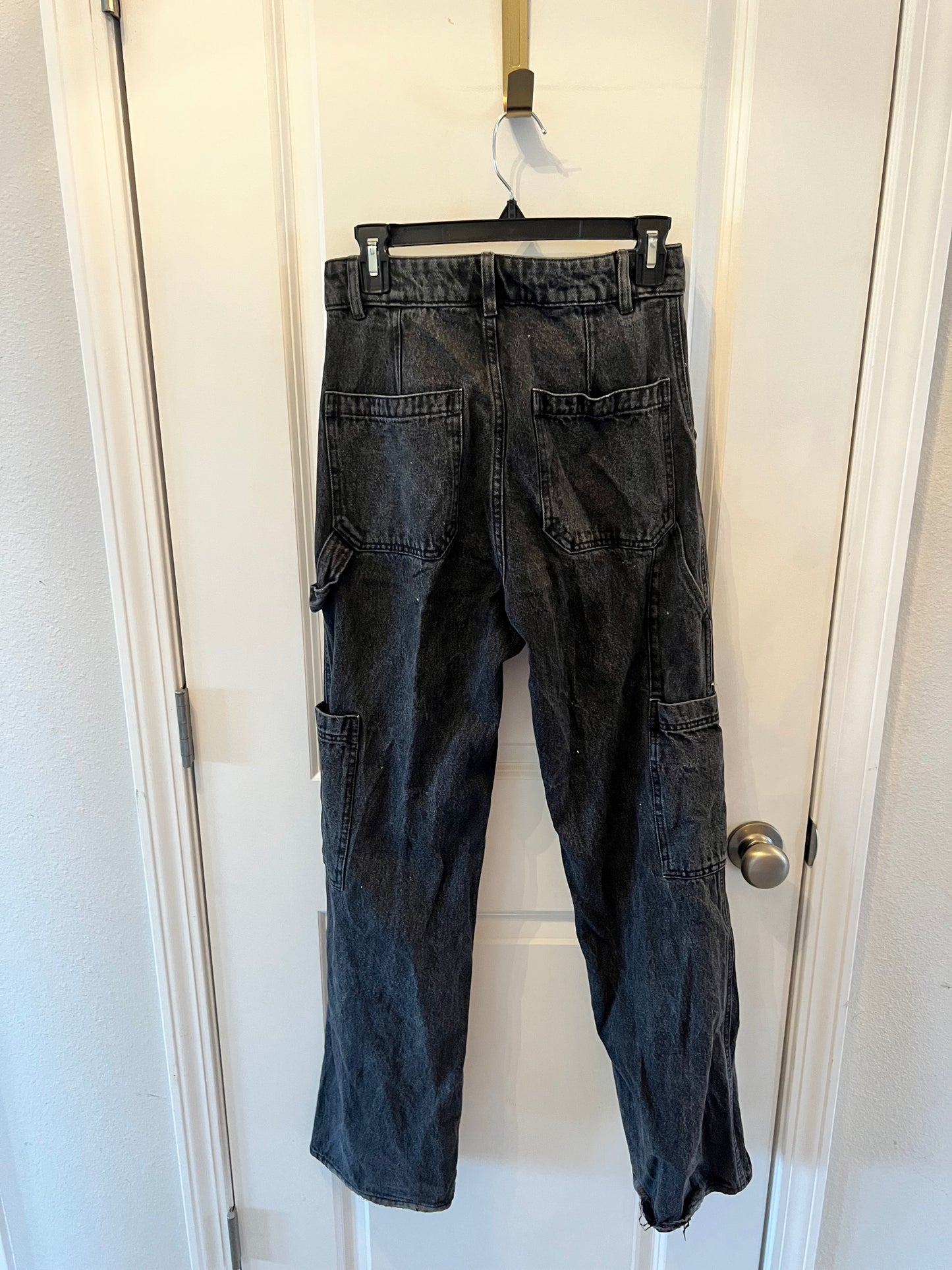 H&M High Rise Cargo Jeans Women’s Size 4 Black